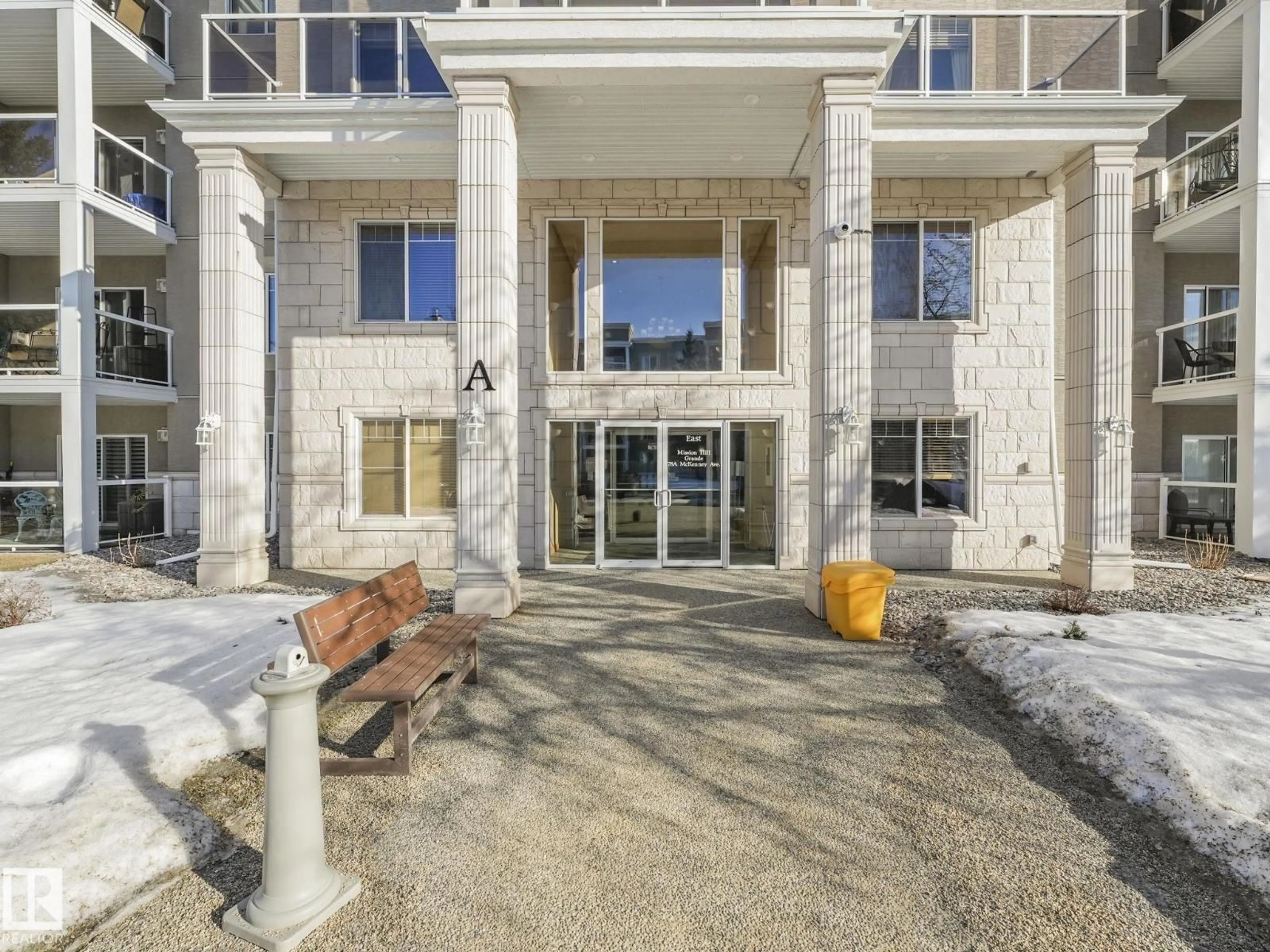 Indoor foyer for 78A - 115 MCKENNEY AV, St. Albert Alberta T8N7E6