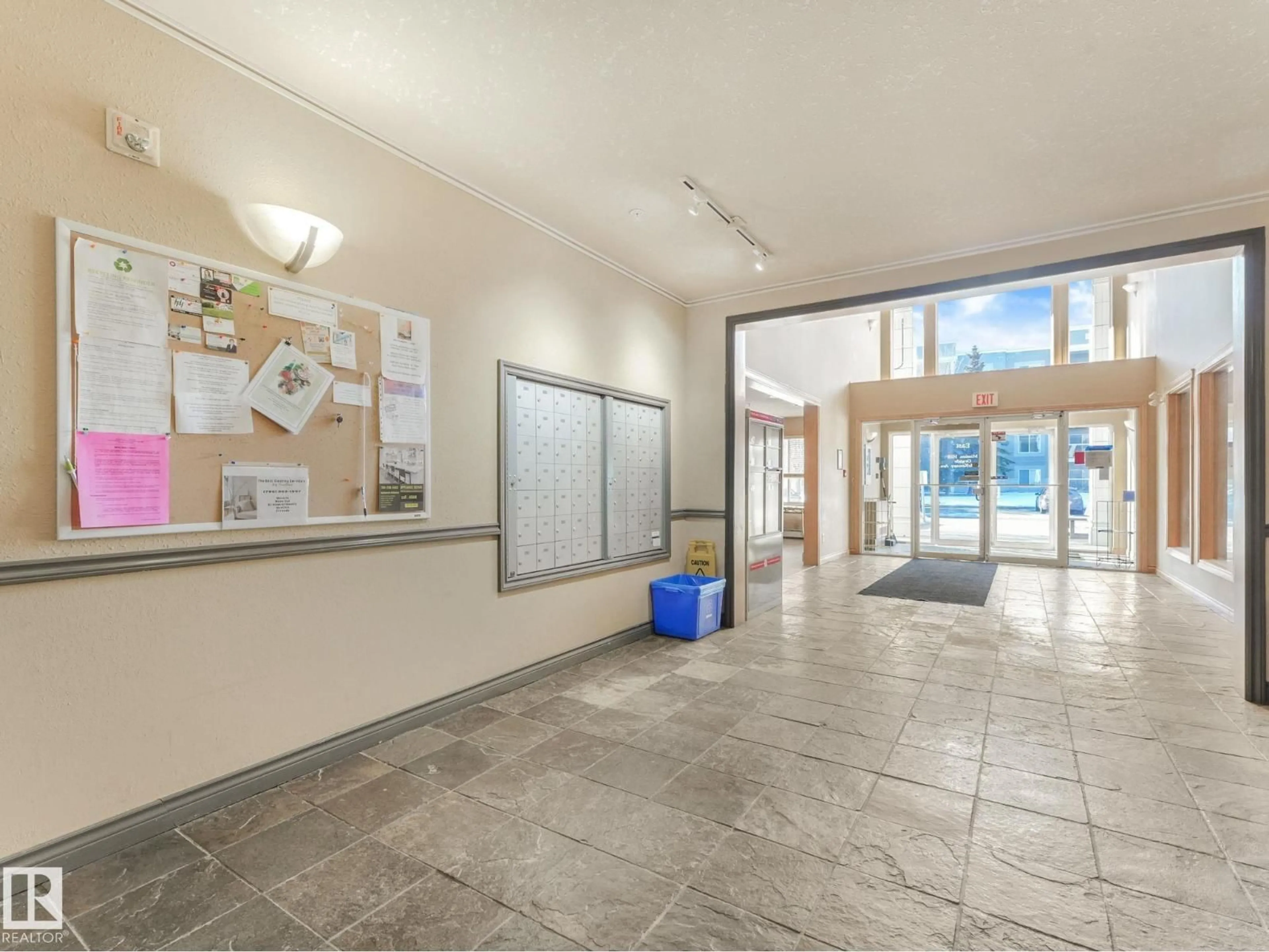 Indoor foyer for 78A - 115 MCKENNEY AV, St. Albert Alberta T8N7E6