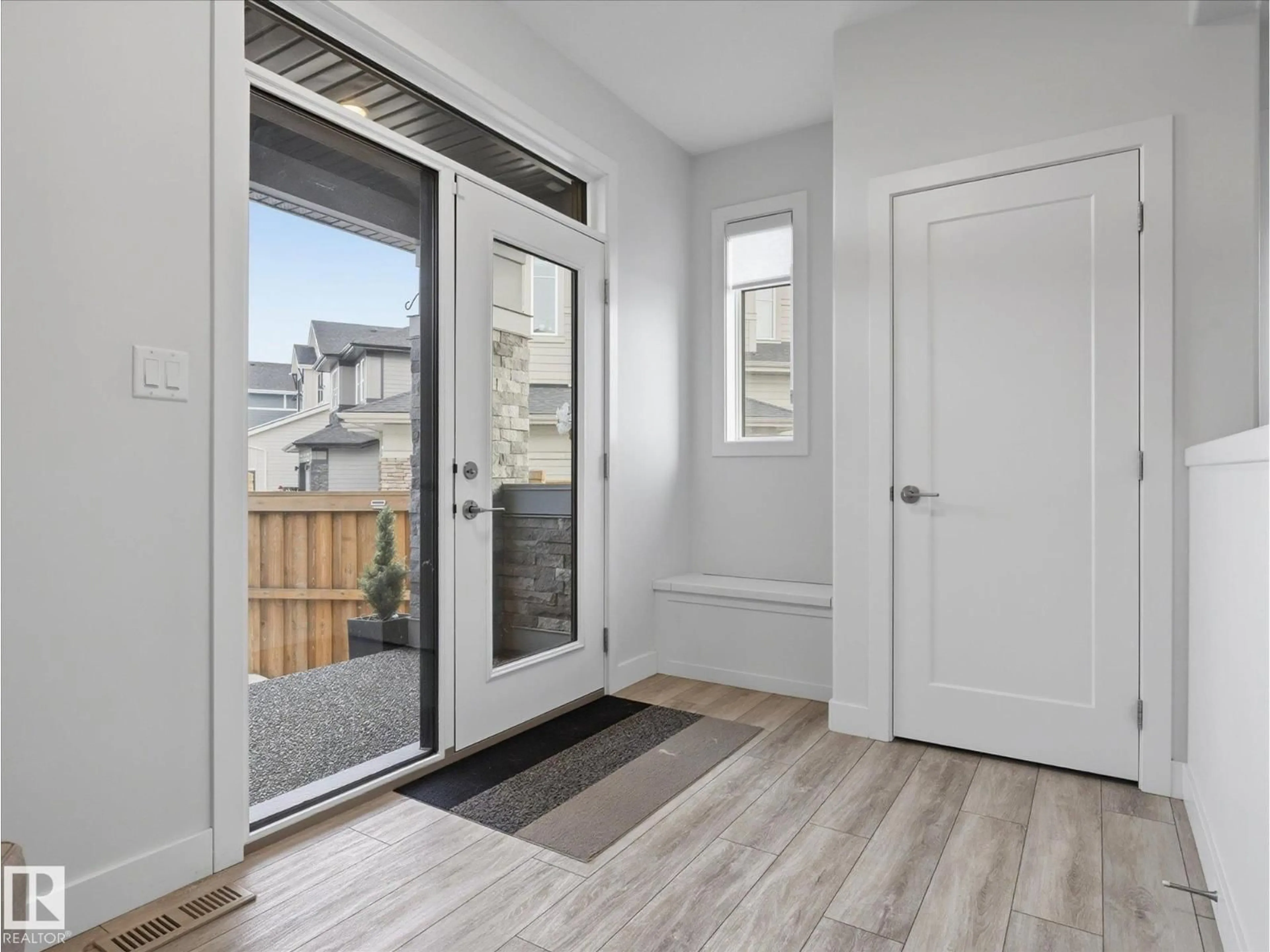 Indoor entryway for SW - 1562 HOWES PL, Edmonton Alberta T6W5C1
