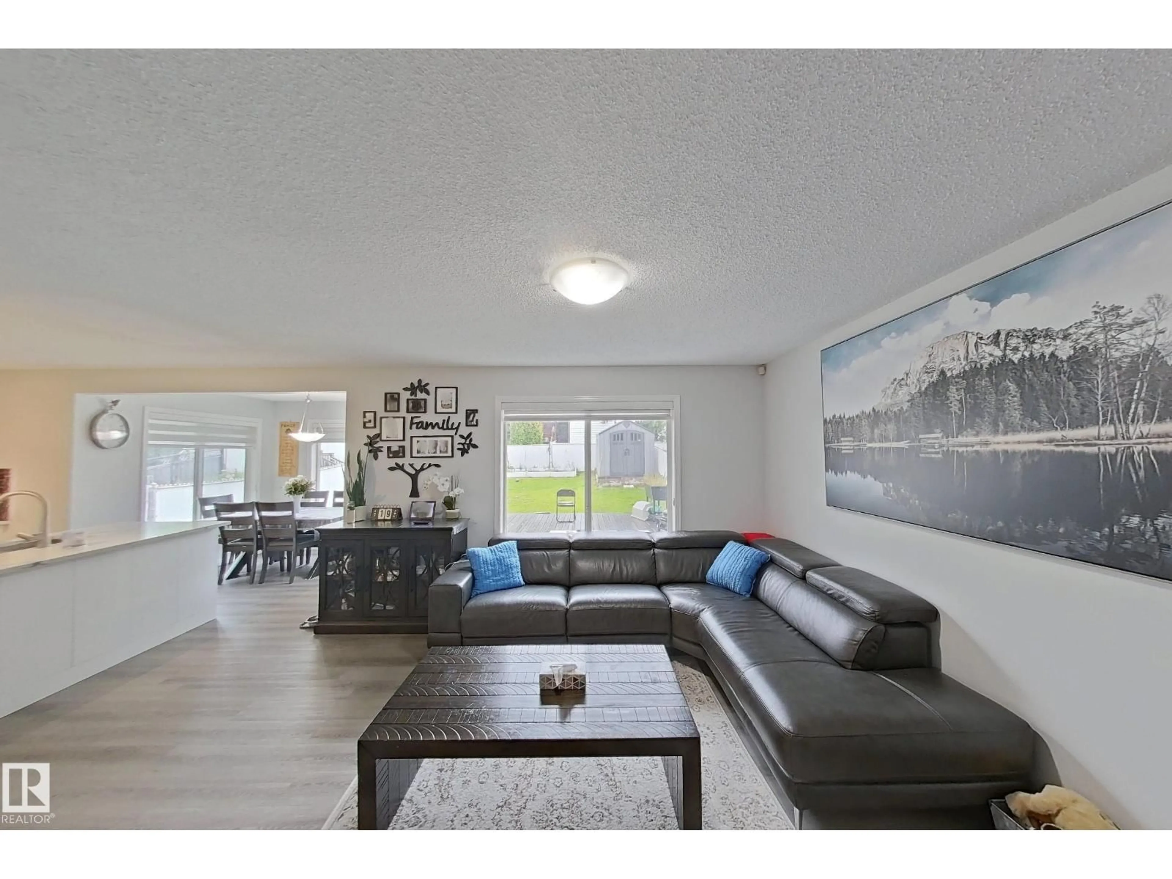 Living room with furniture, unknown for 315 WILD ROSE WY, Edmonton Alberta T6T1M7