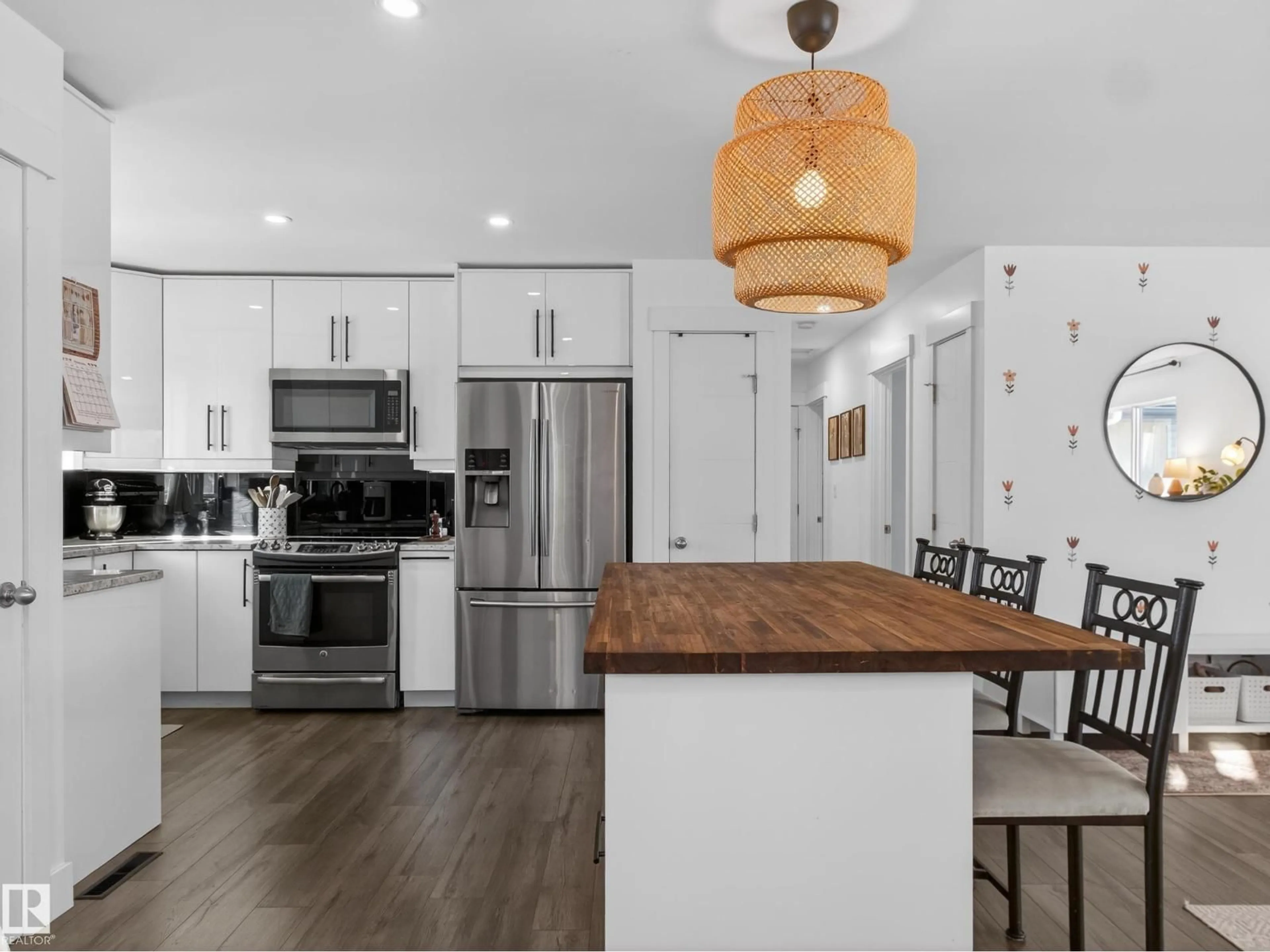 Open concept kitchen, wood/laminate floor for 6 HIGHWOOD PL, Sherwood Park Alberta T8A0L5