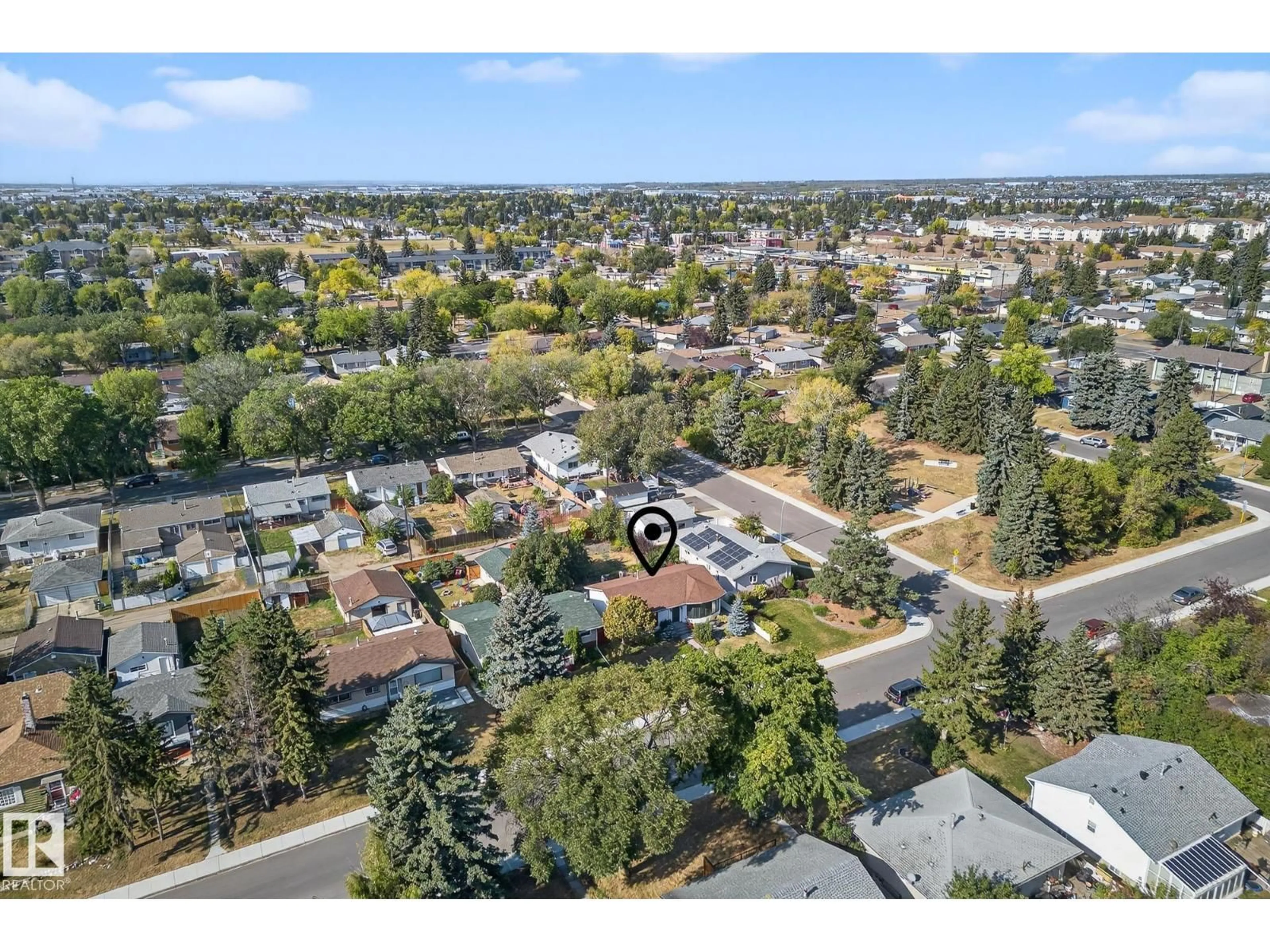 A pic from outside/outdoor area/front of a property/back of a property/a pic from drone, street for 13036 123 ST, Edmonton Alberta T5L0J7