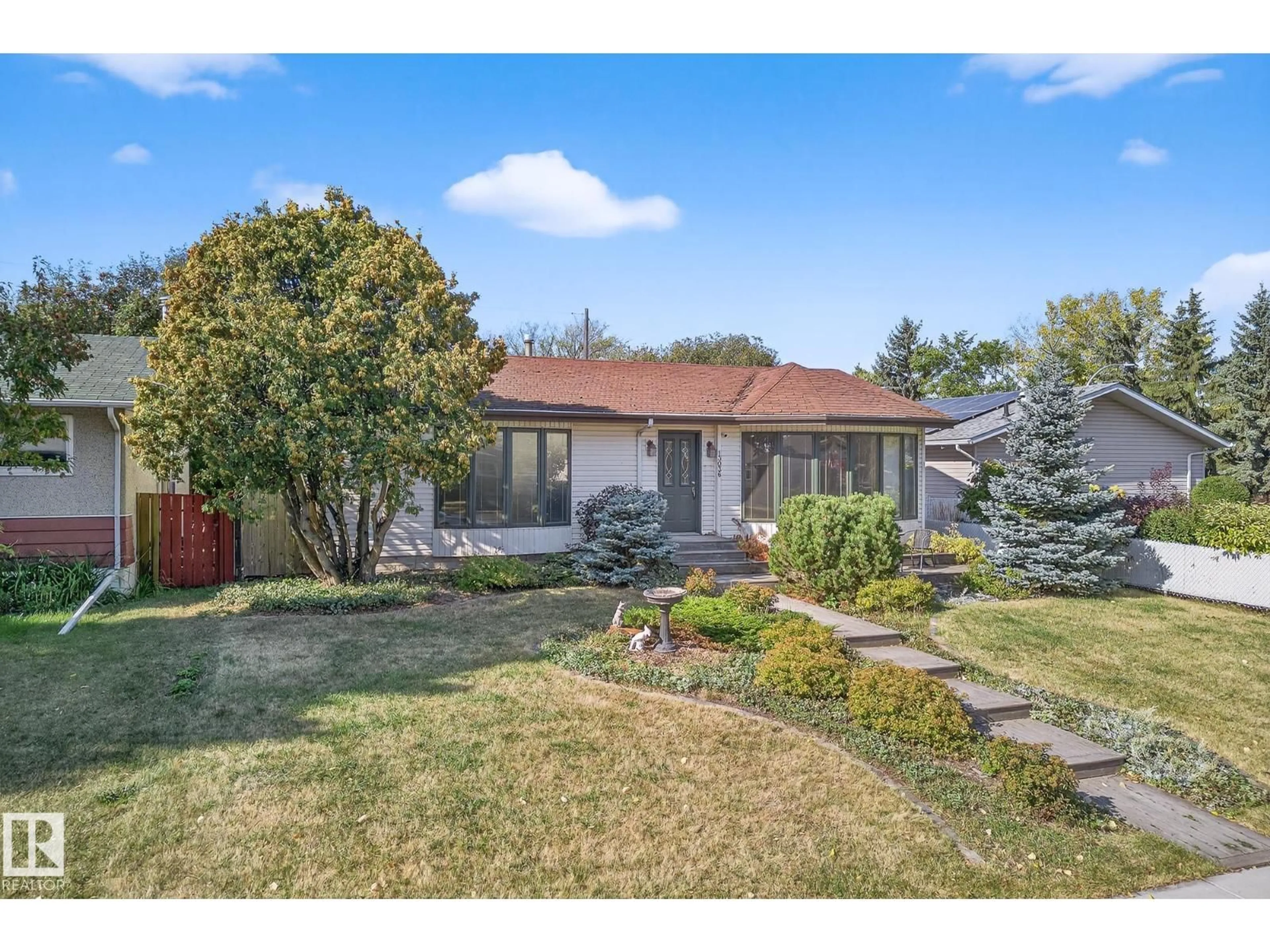 A pic from outside/outdoor area/front of a property/back of a property/a pic from drone, street for 13036 123 ST, Edmonton Alberta T5L0J7