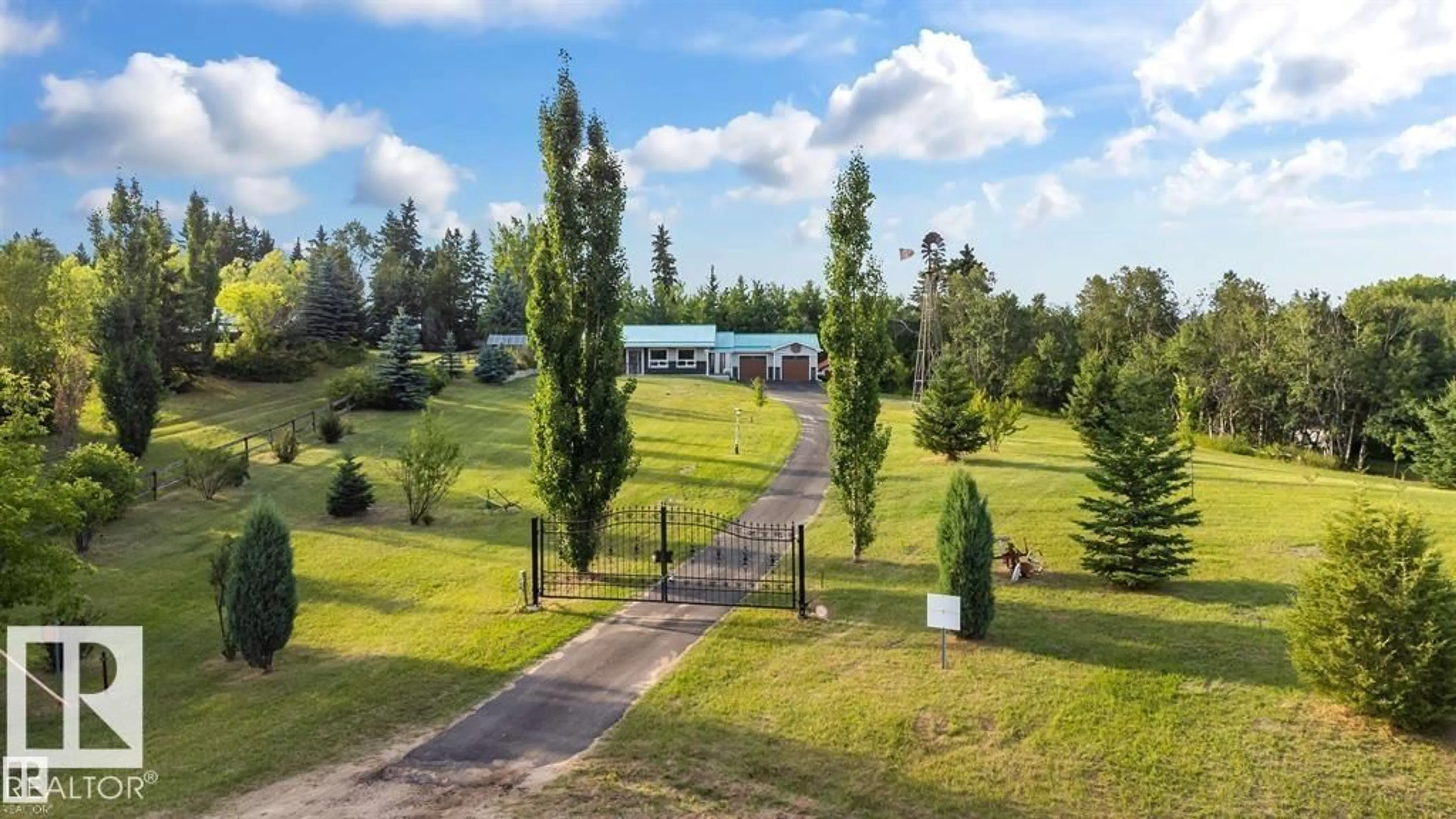 A pic from outside/outdoor area/front of a property/back of a property/a pic from drone, unknown for 10 TWP ROAD 473 A, Rural Wetaskiwin County Alberta T0C1Z0