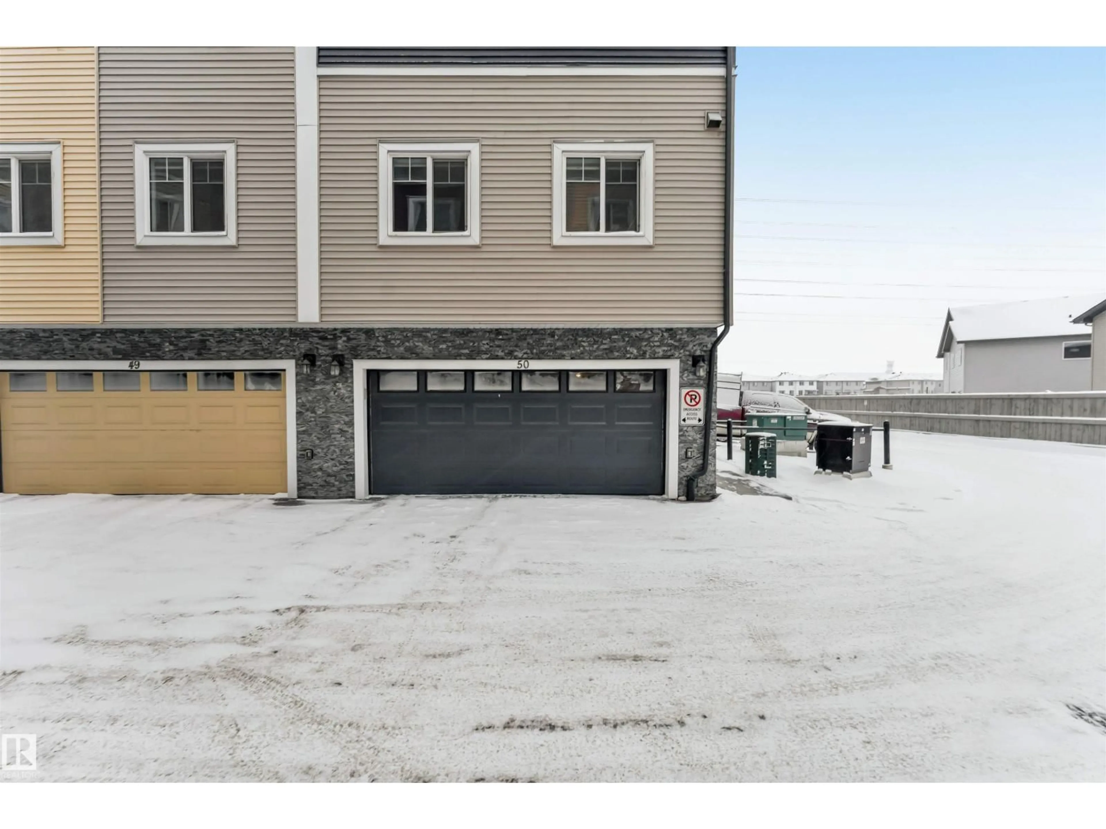 Indoor garage for 50 - 2803 14 AV, Edmonton Alberta T5T2K4
