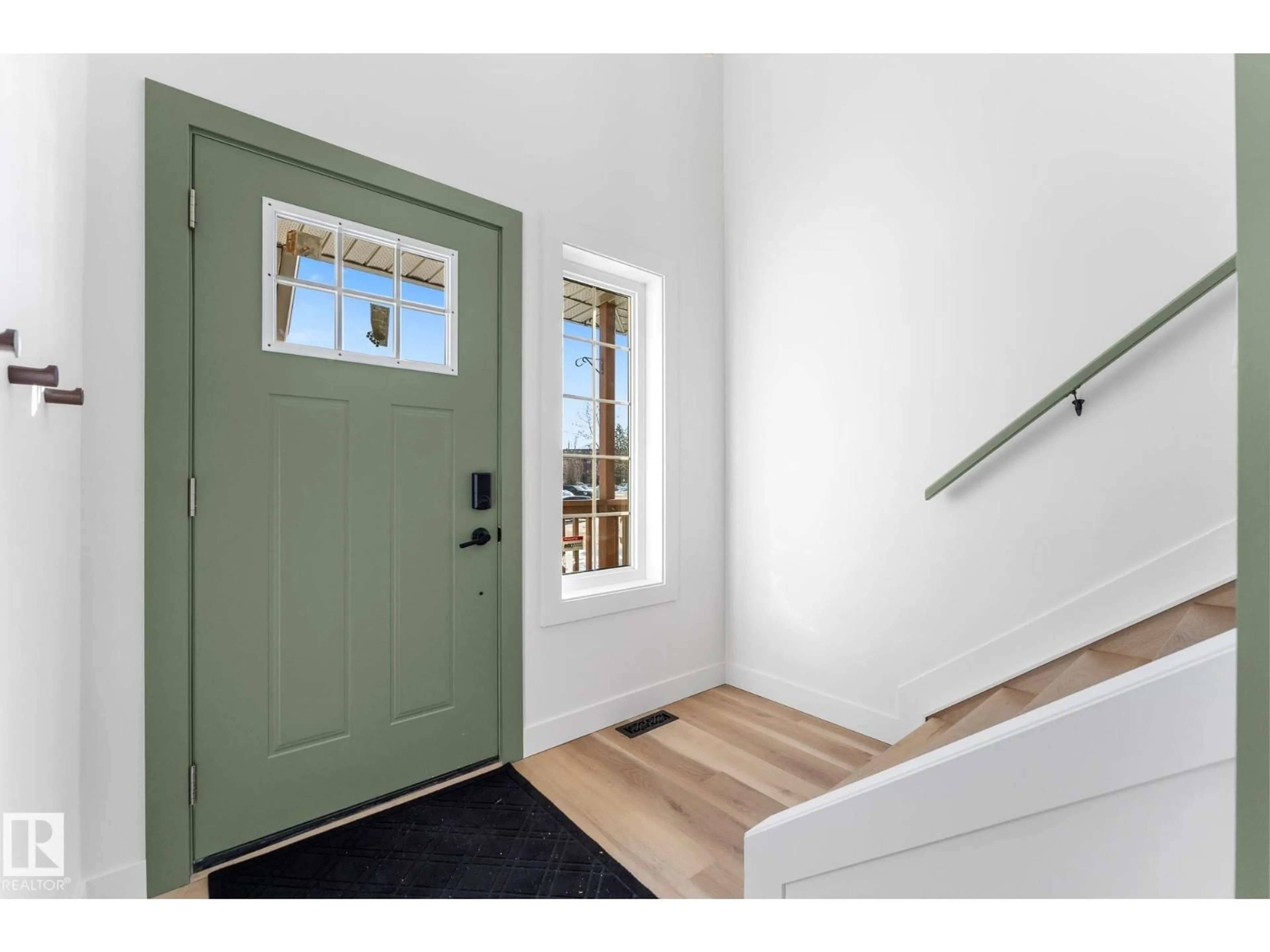 Indoor entryway for 5106 47 ST, Stony Plain Alberta T7Z2W5