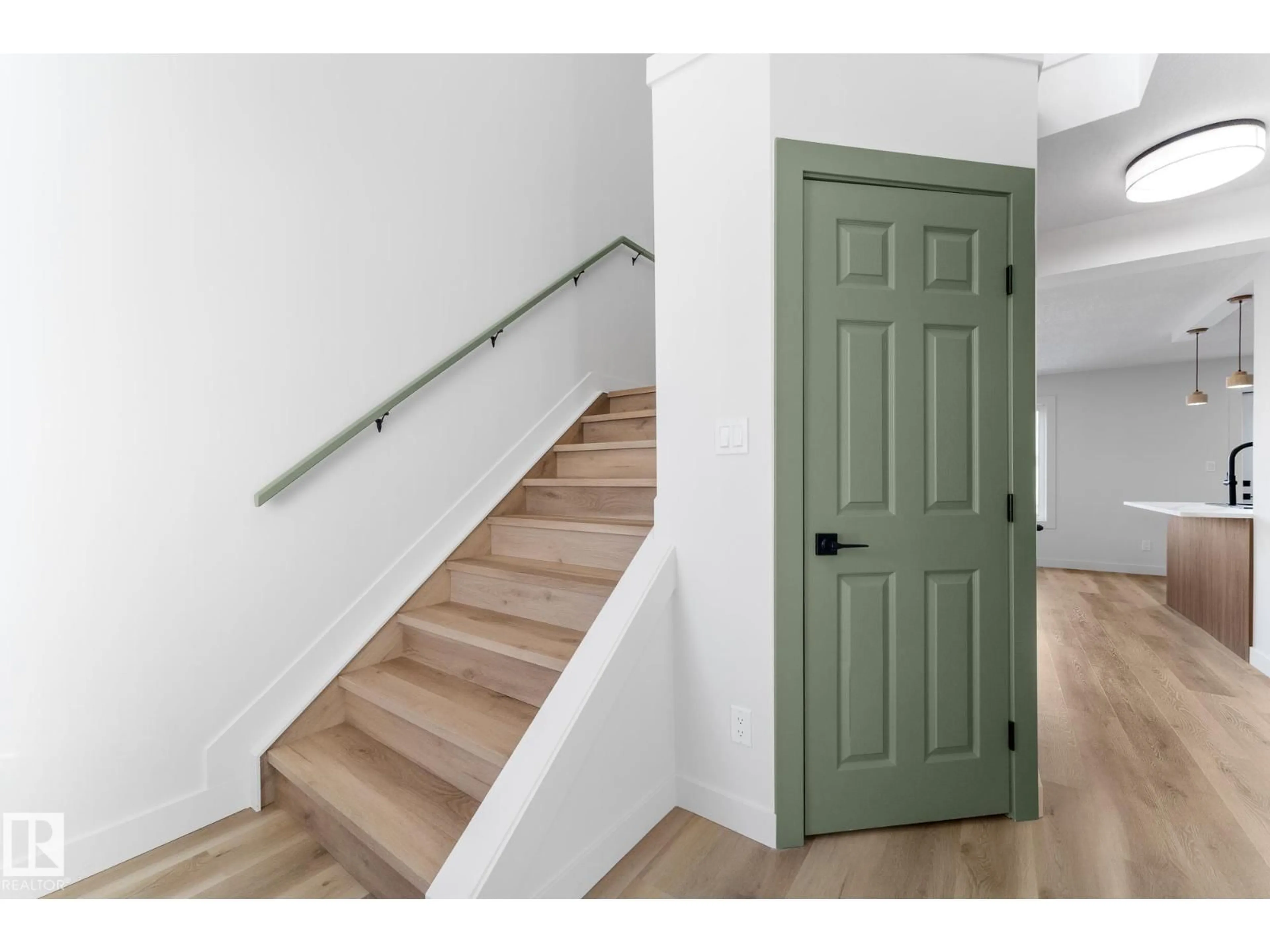 Indoor entryway for 5106 47 ST, Stony Plain Alberta T7Z2W5