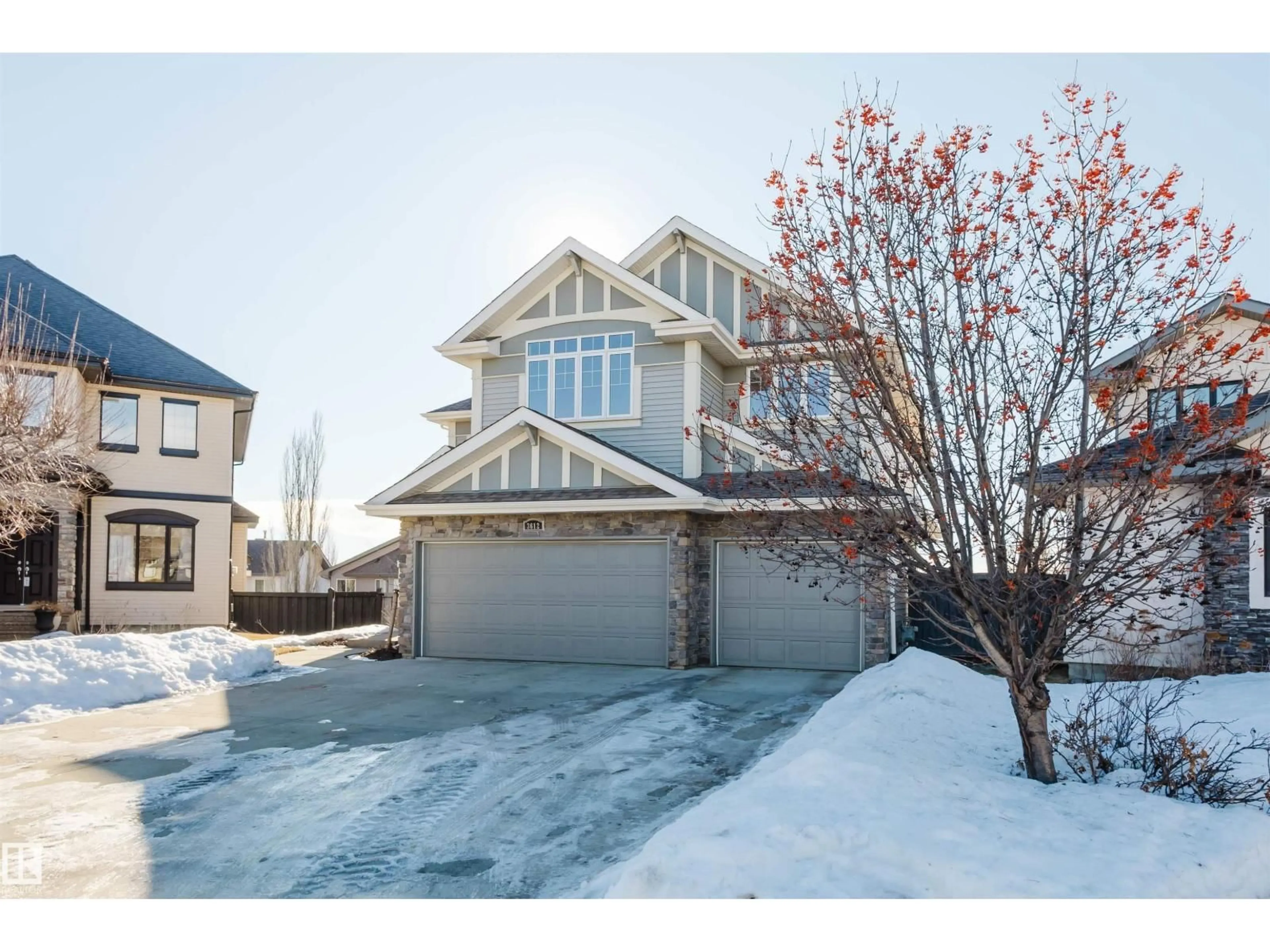A pic from outside/outdoor area/front of a property/back of a property/a pic from drone, street for 3612 MCLAY COURT, Edmonton Alberta T6R3V2