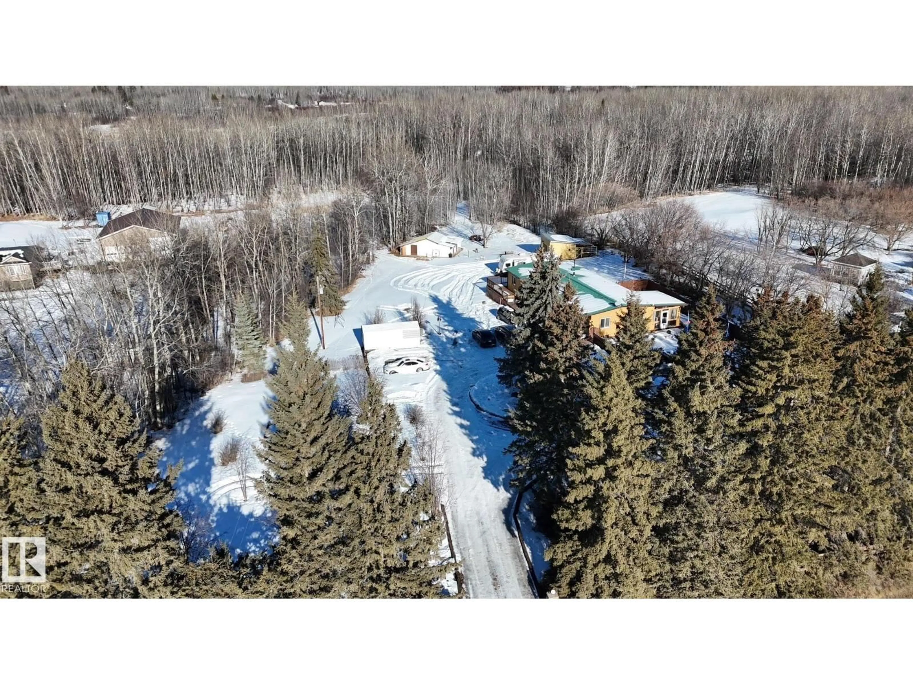 A pic from outside/outdoor area/front of a property/back of a property/a pic from drone, unknown for #14 - 53412 RGE ROAD 41, Rural Parkland County Alberta T0E0N0