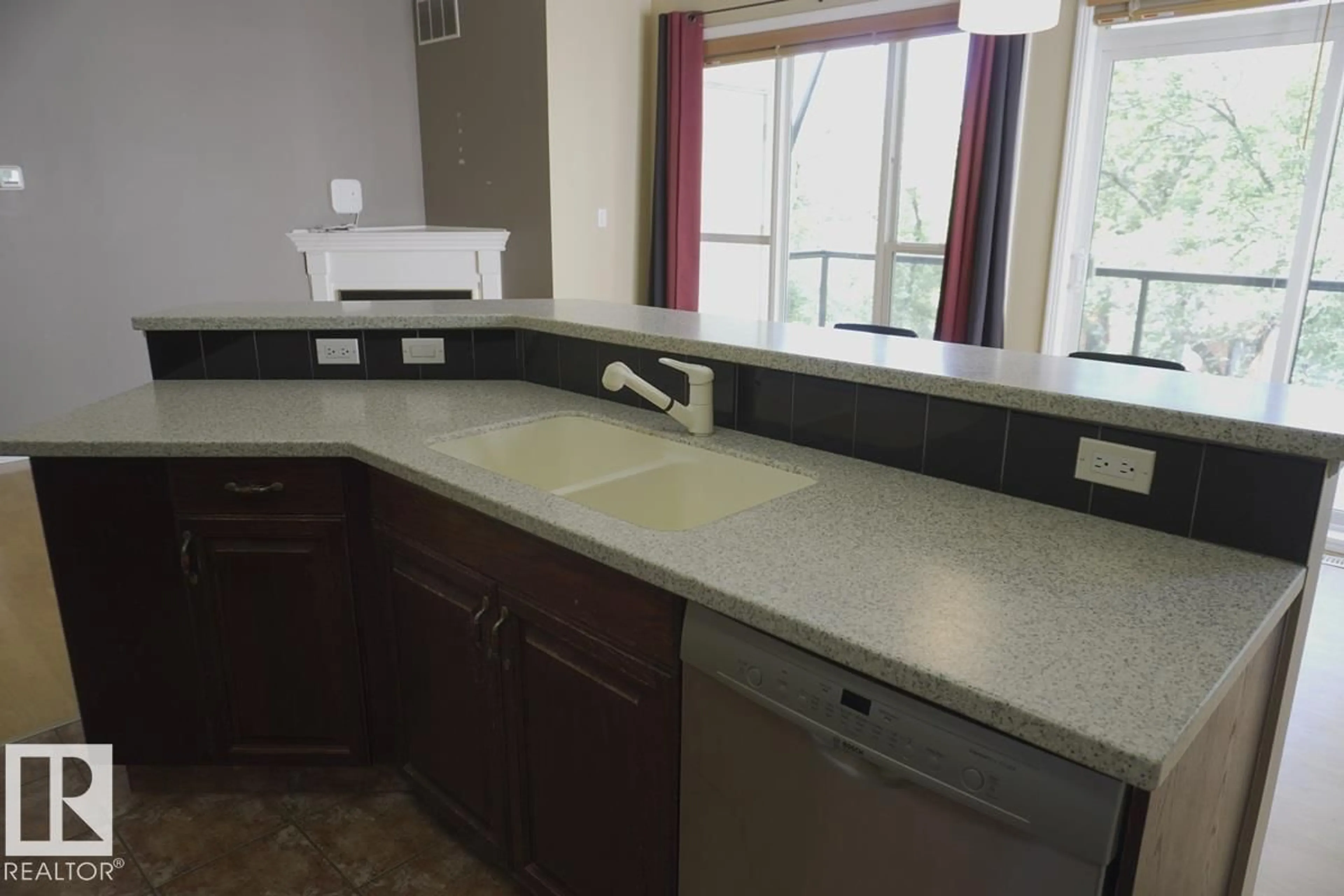 Standard kitchen, ceramic/tile floor for 434 10023 110 ST NW, Edmonton Alberta T5K1J5