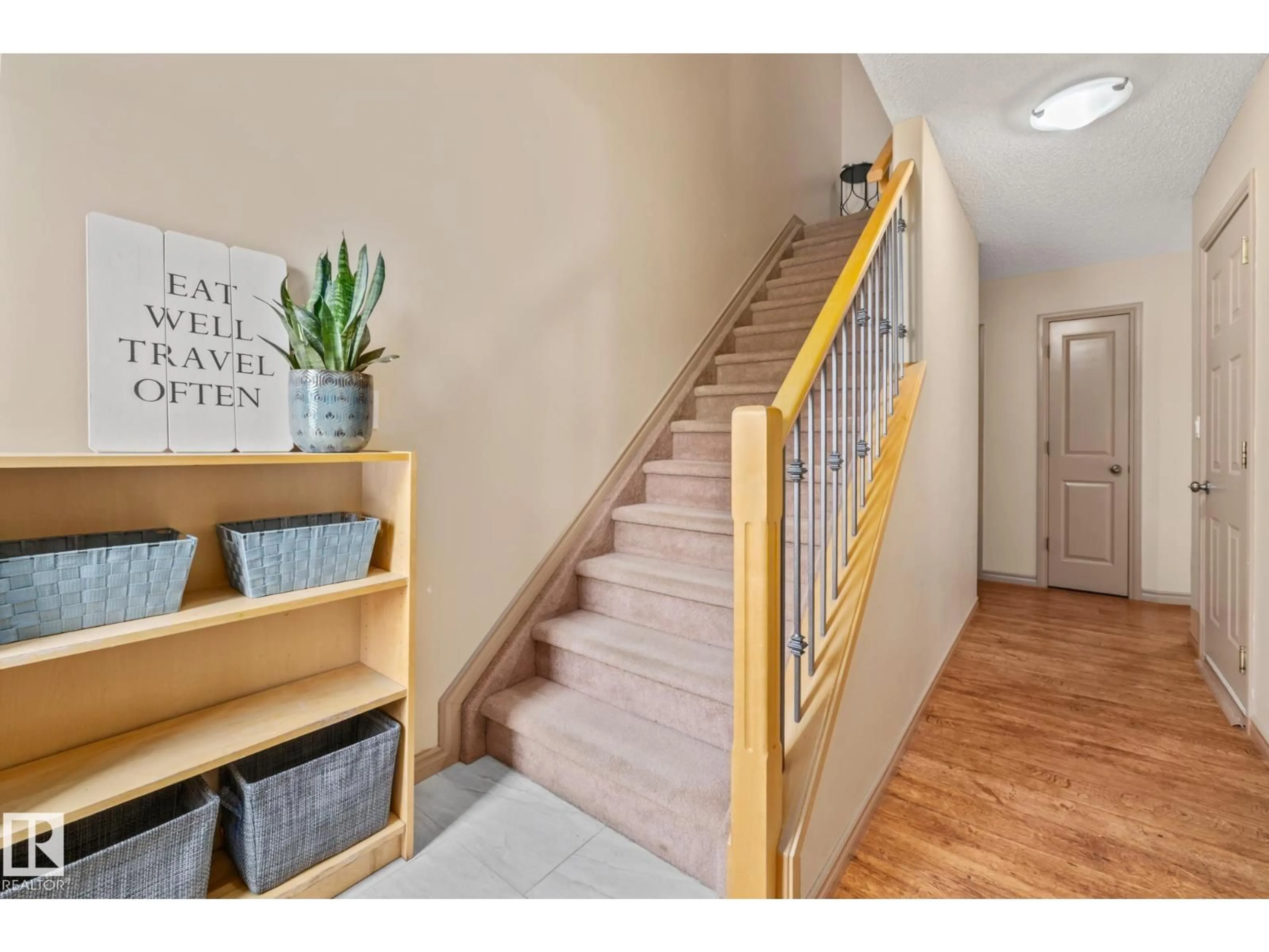 Indoor entryway for 15 - 7 WOODSMERE CL, Fort Saskatchewan Alberta T8L4S2