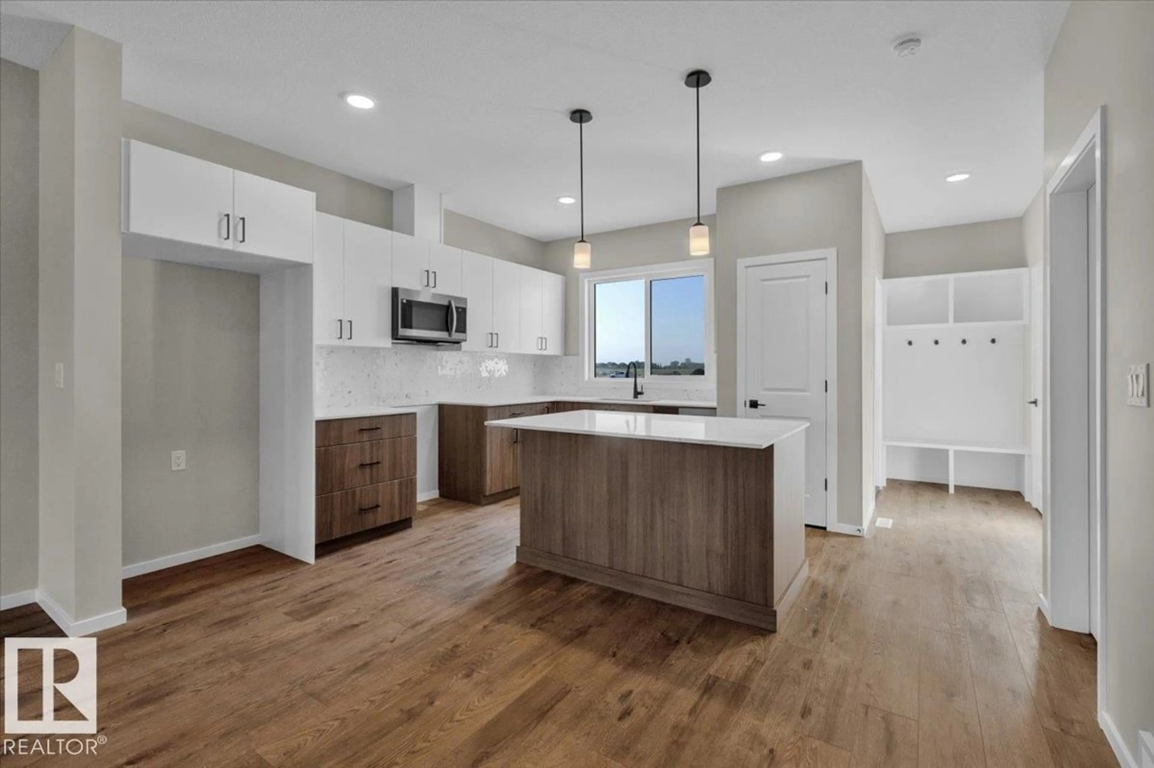 Open concept kitchen, unknown for 21 FICUS WY, Fort Saskatchewan Alberta T8L0Z6