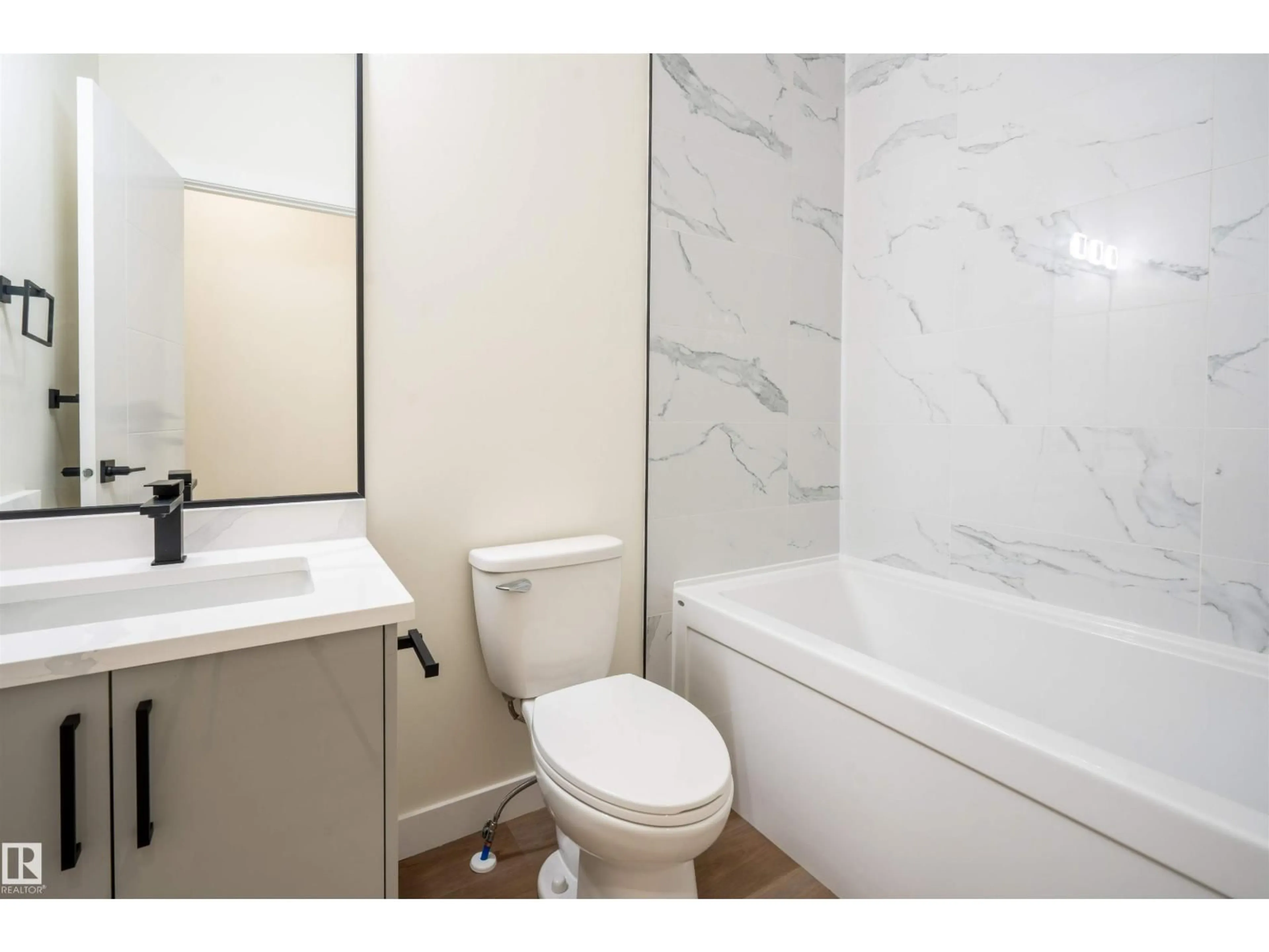 Standard bathroom, unknown for NW - 5720 176 AV, Edmonton Alberta T5Y0K8