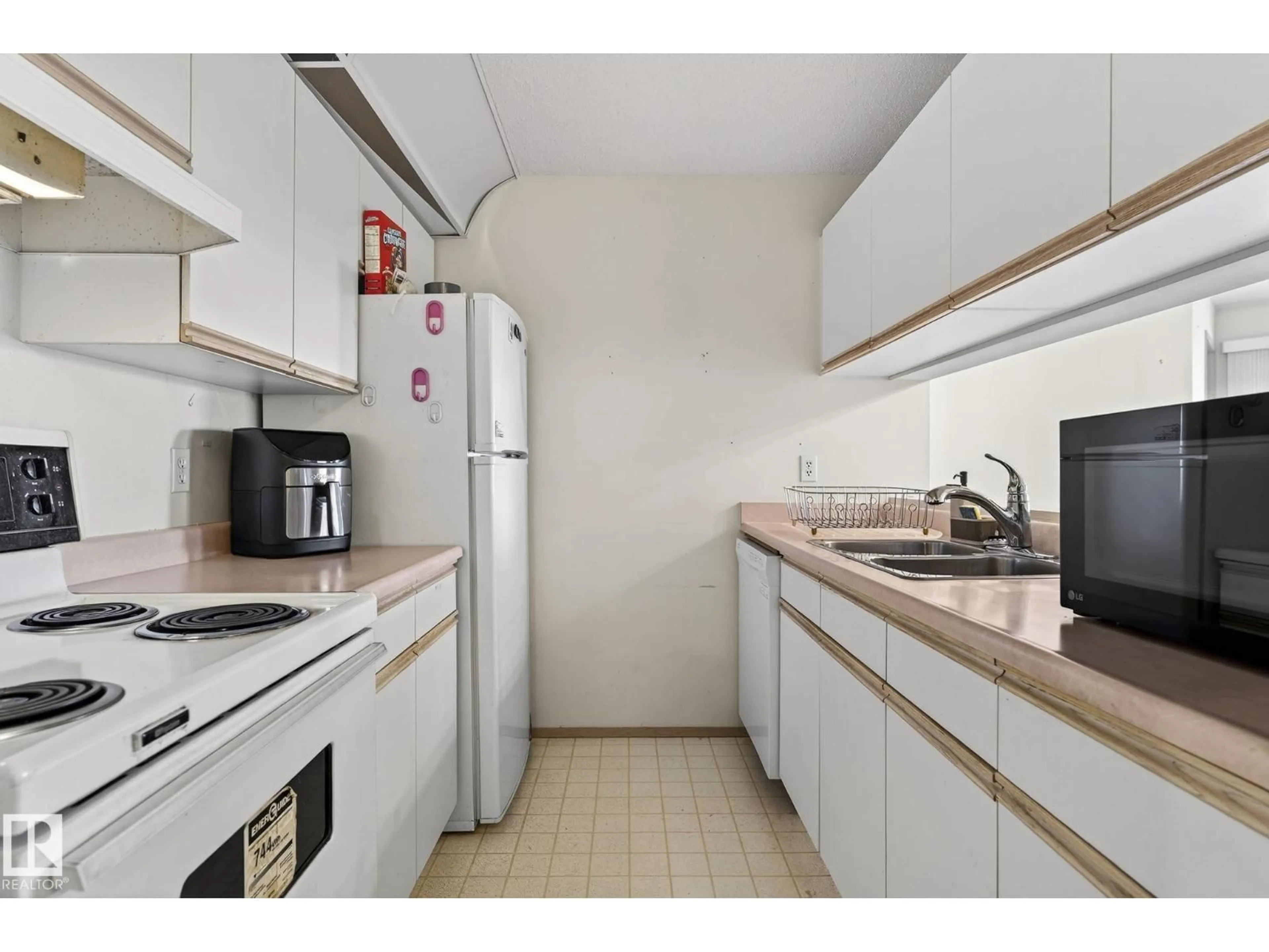 Standard kitchen, unknown for #302 - 2508 50 ST, Edmonton Alberta T6L6X9