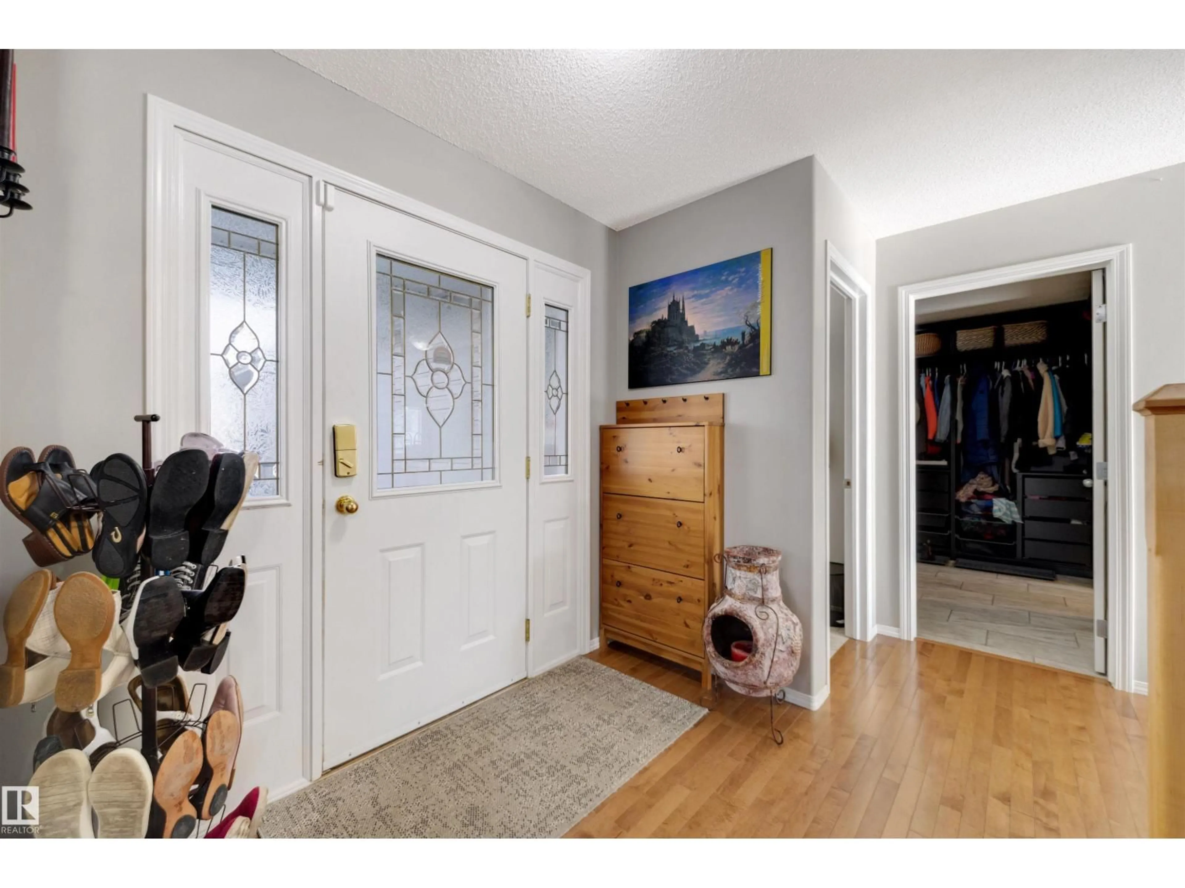 Indoor entryway for 52216 - 172 RANGE ROAD 233, Rural Strathcona County Alberta T8B1C9