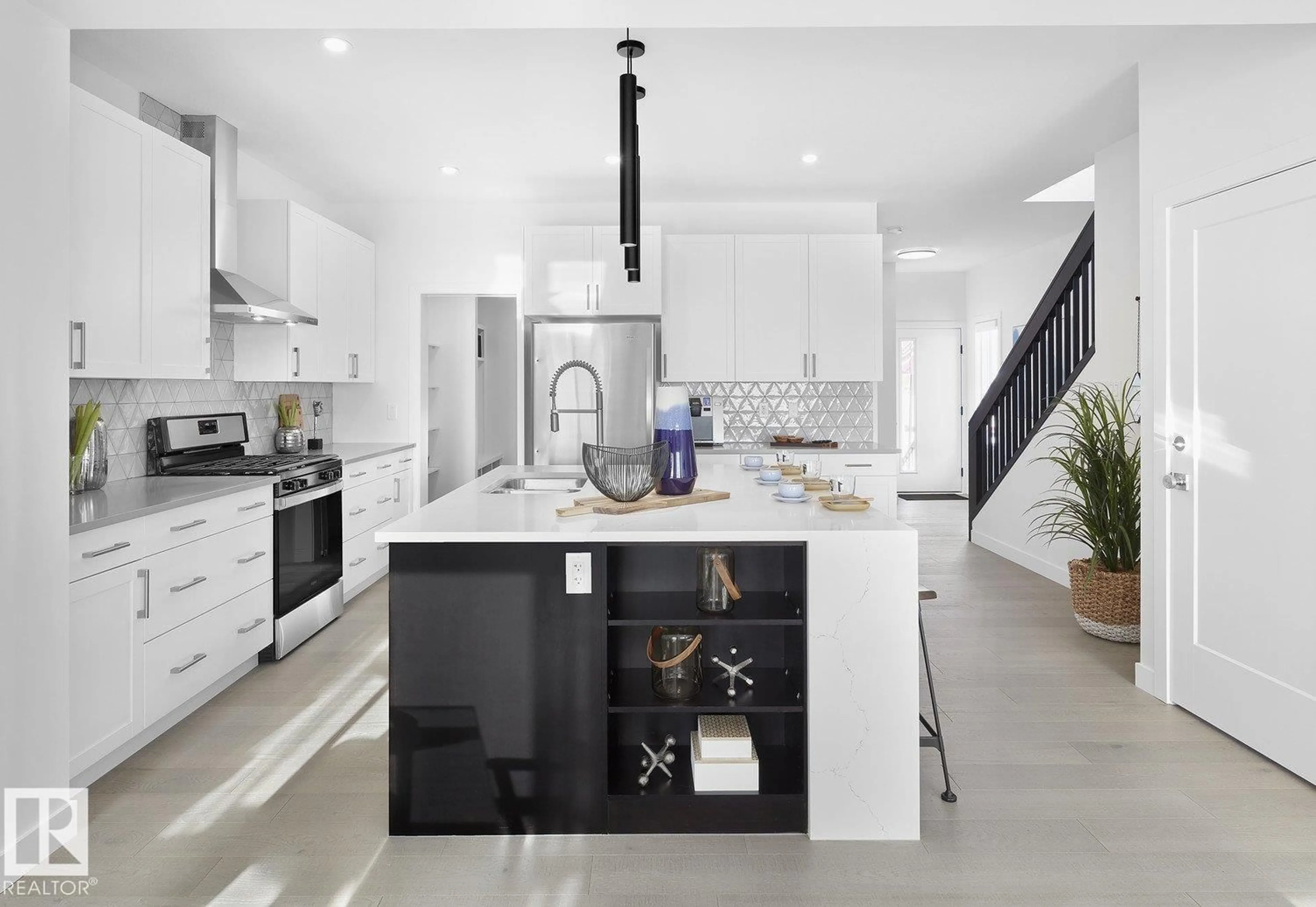 Contemporary kitchen, ceramic/tile floor for NW - 22003 93 AV, Edmonton Alberta T5T7N9