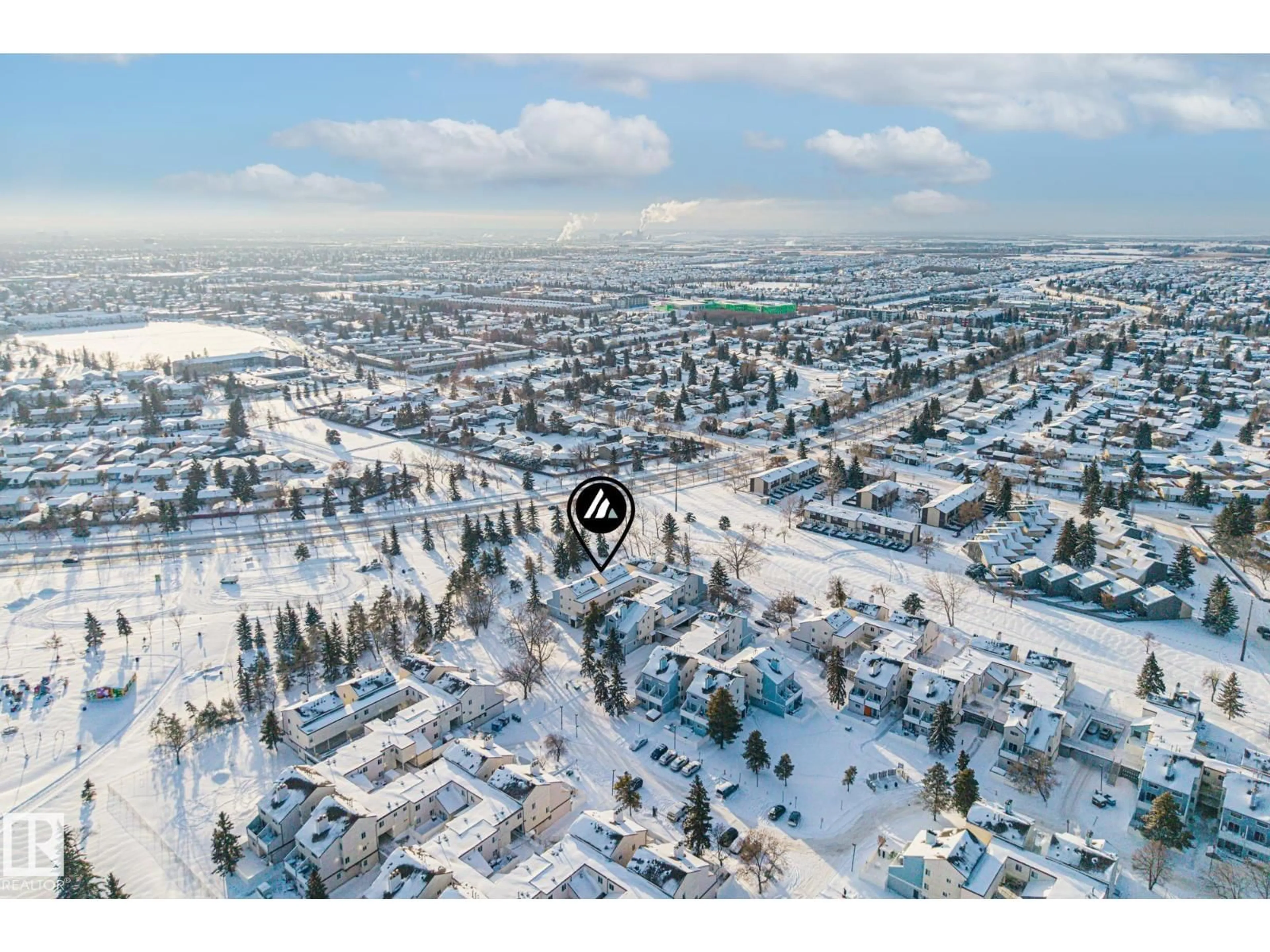 A pic from outside/outdoor area/front of a property/back of a property/a pic from drone, street for NW - 189 LANCASTER TC, Edmonton Alberta T5X5T2