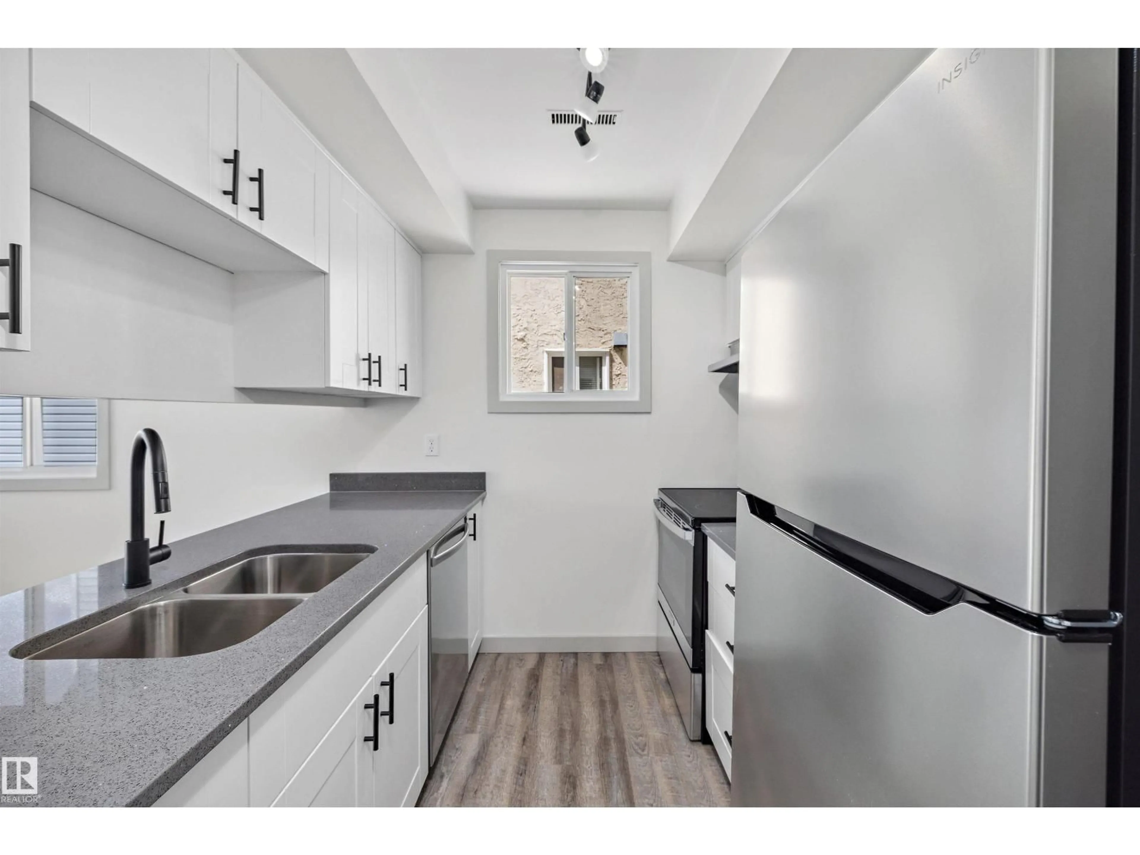 Standard kitchen, unknown for NW - 189 LANCASTER TC, Edmonton Alberta T5X5T2