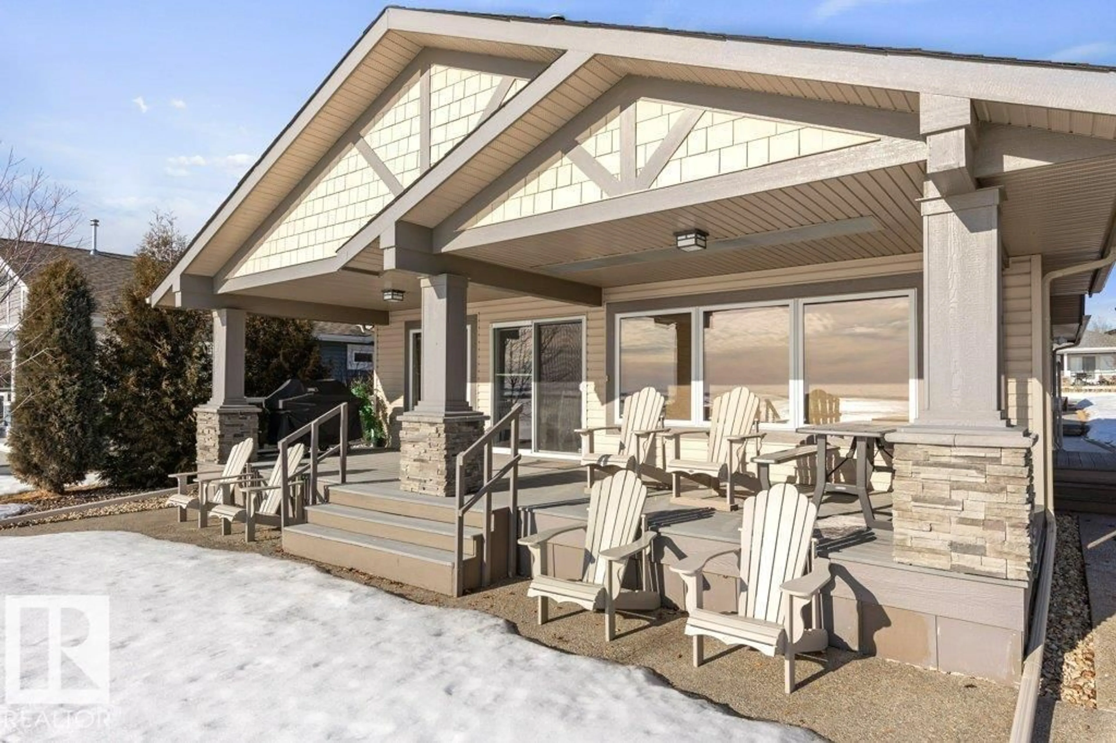 Patio, unknown for 63 STE. ANNE TR, Rural Lac Ste. Anne County Alberta T0E1A1