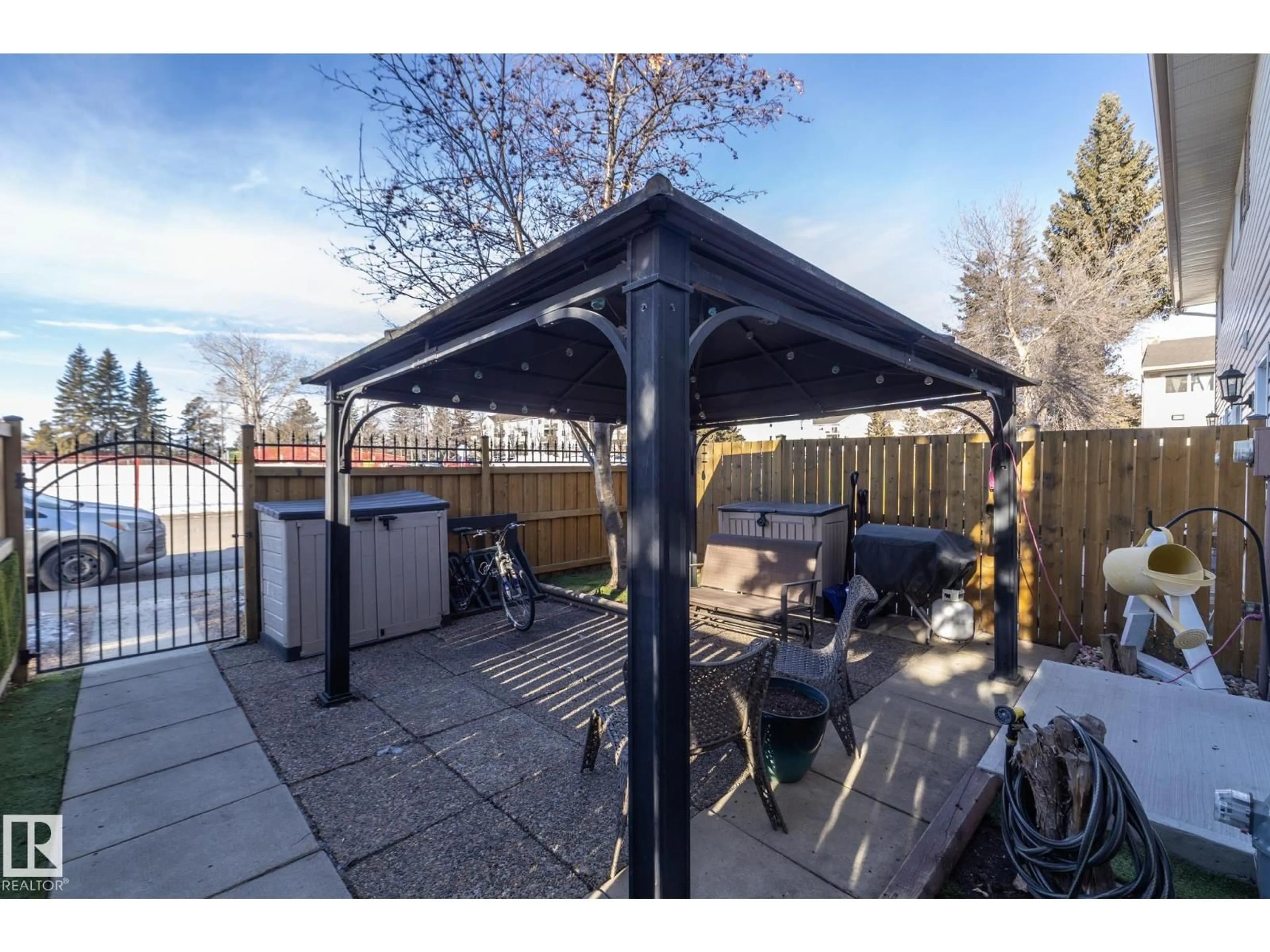 Patio, street for 4371 46 ST, Stony Plain Alberta T7Z1J5