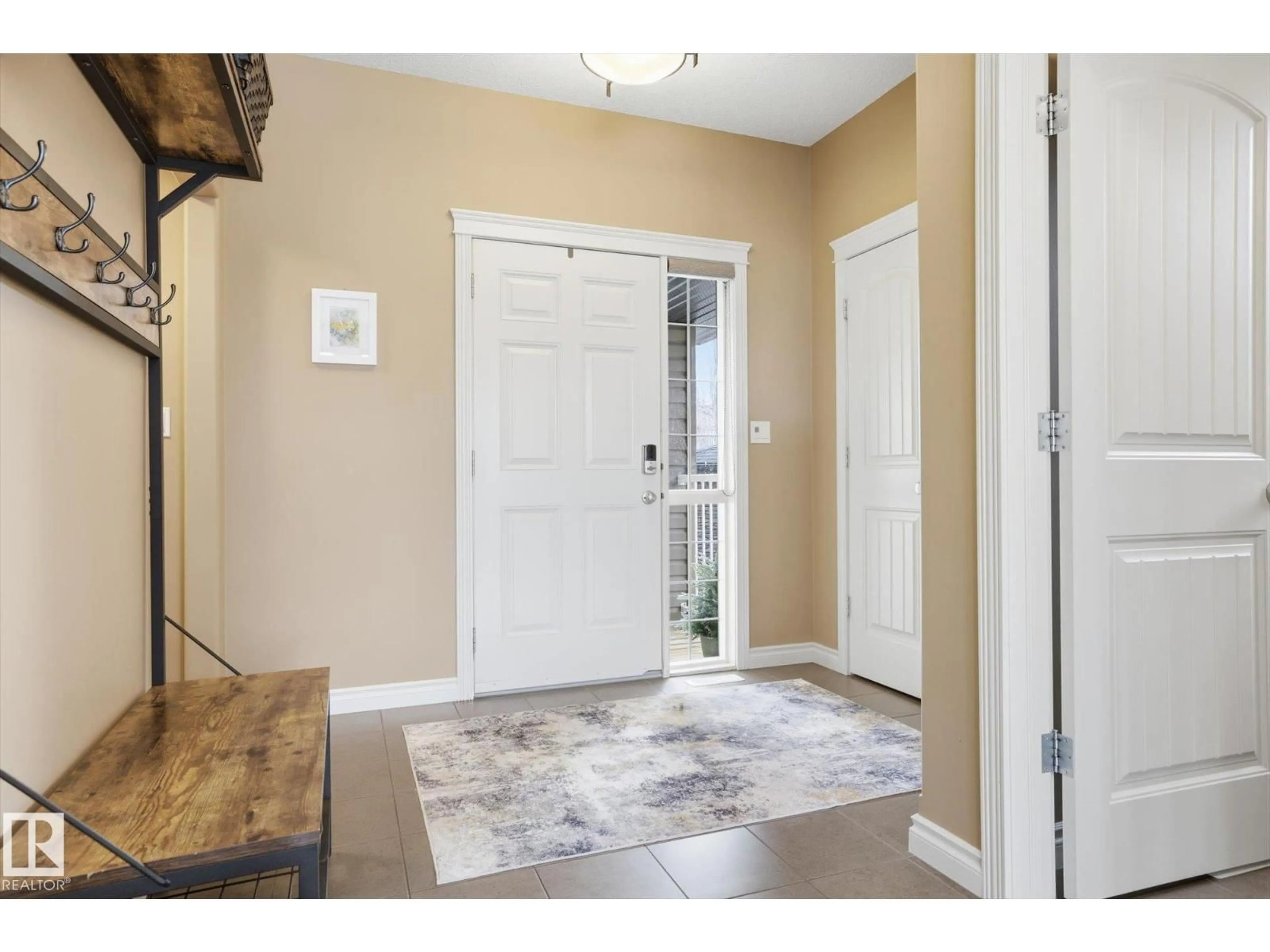 Indoor entryway for 9 ELLESBORO CL, St. Albert Alberta T8N3L4
