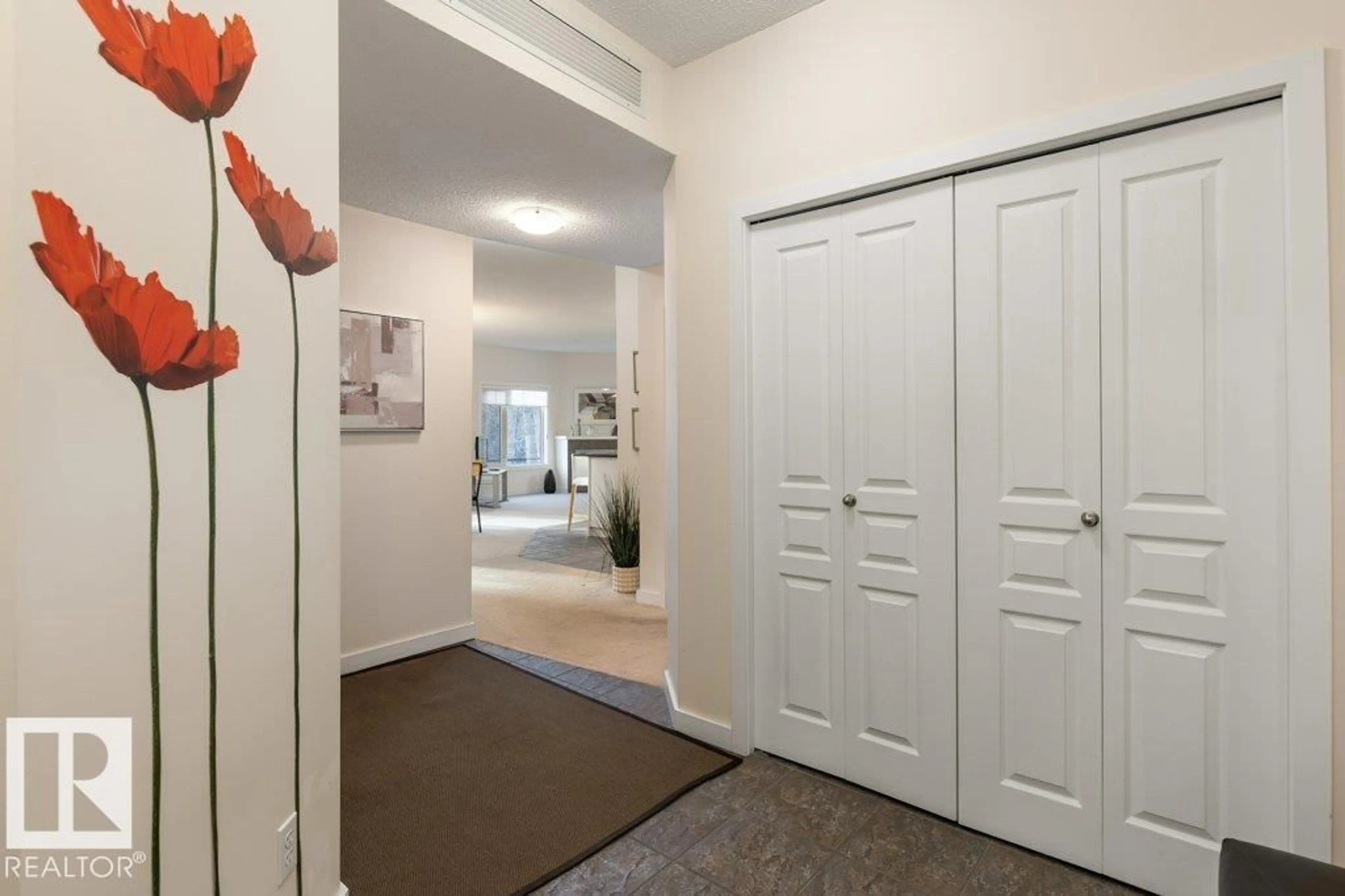 Indoor foyer for 107 - 5 GATE AV, St. Albert Alberta T8N7E9