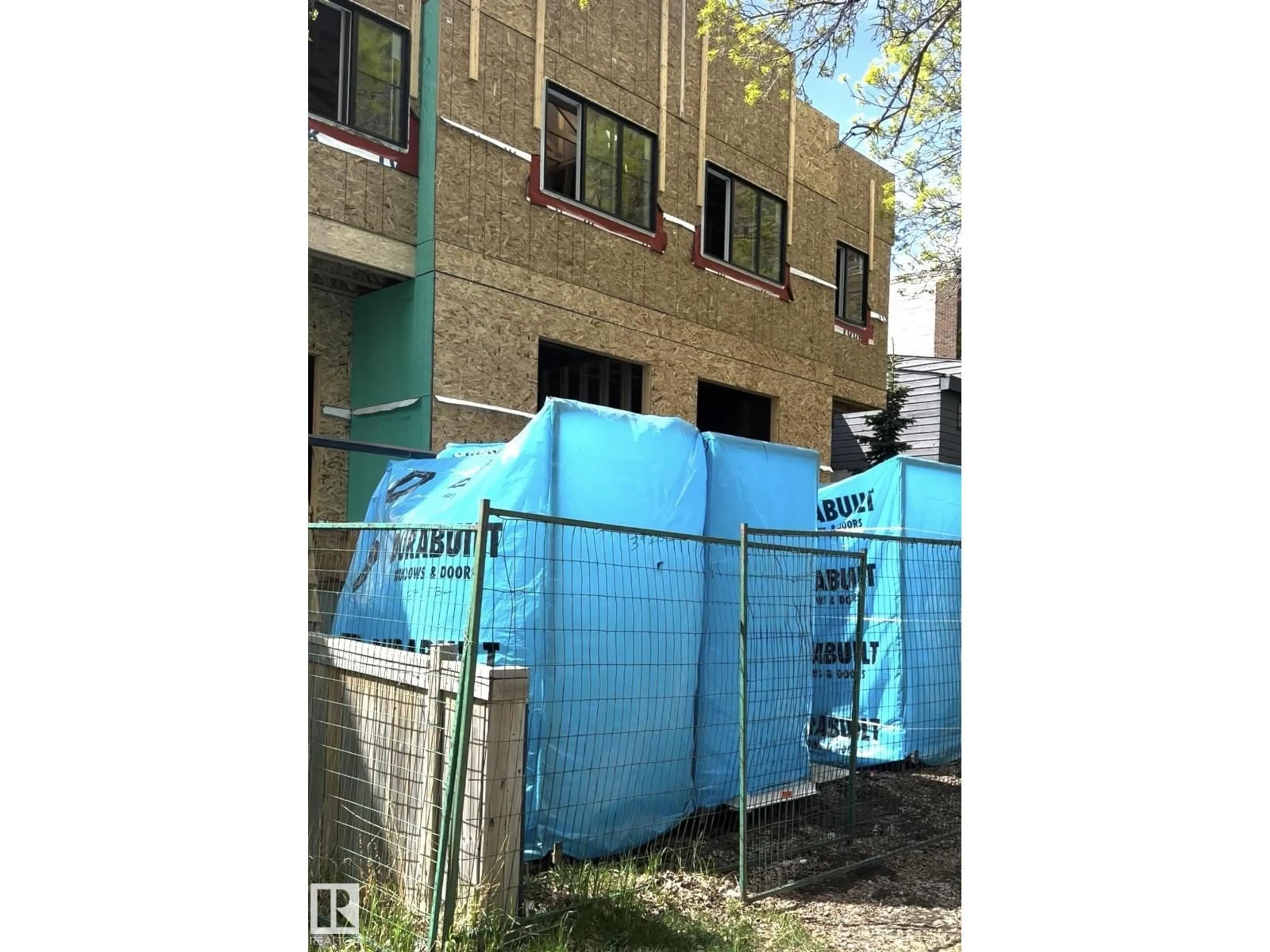 Pool for 10021 89 AV, Edmonton Alberta T6E2S7