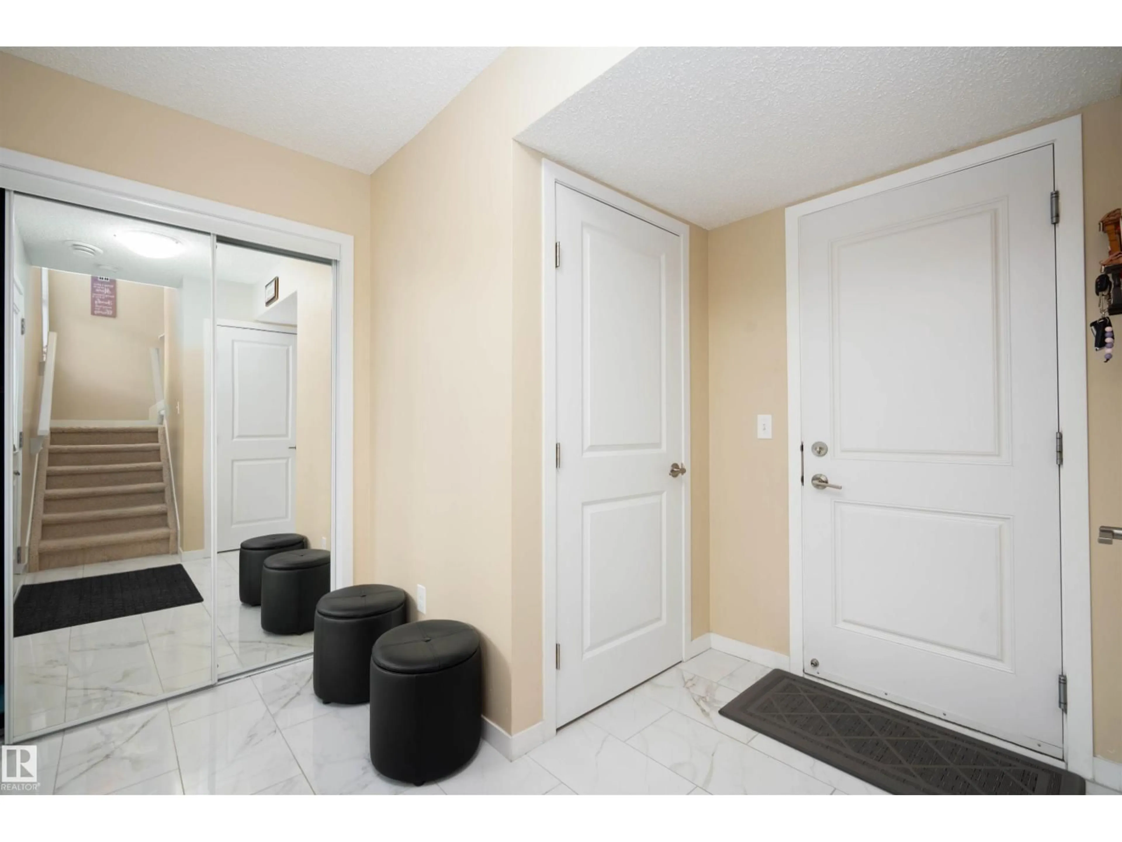 Indoor entryway for #11 - 1816 RUTHERFORD ROAD, Edmonton Alberta T6W2K6
