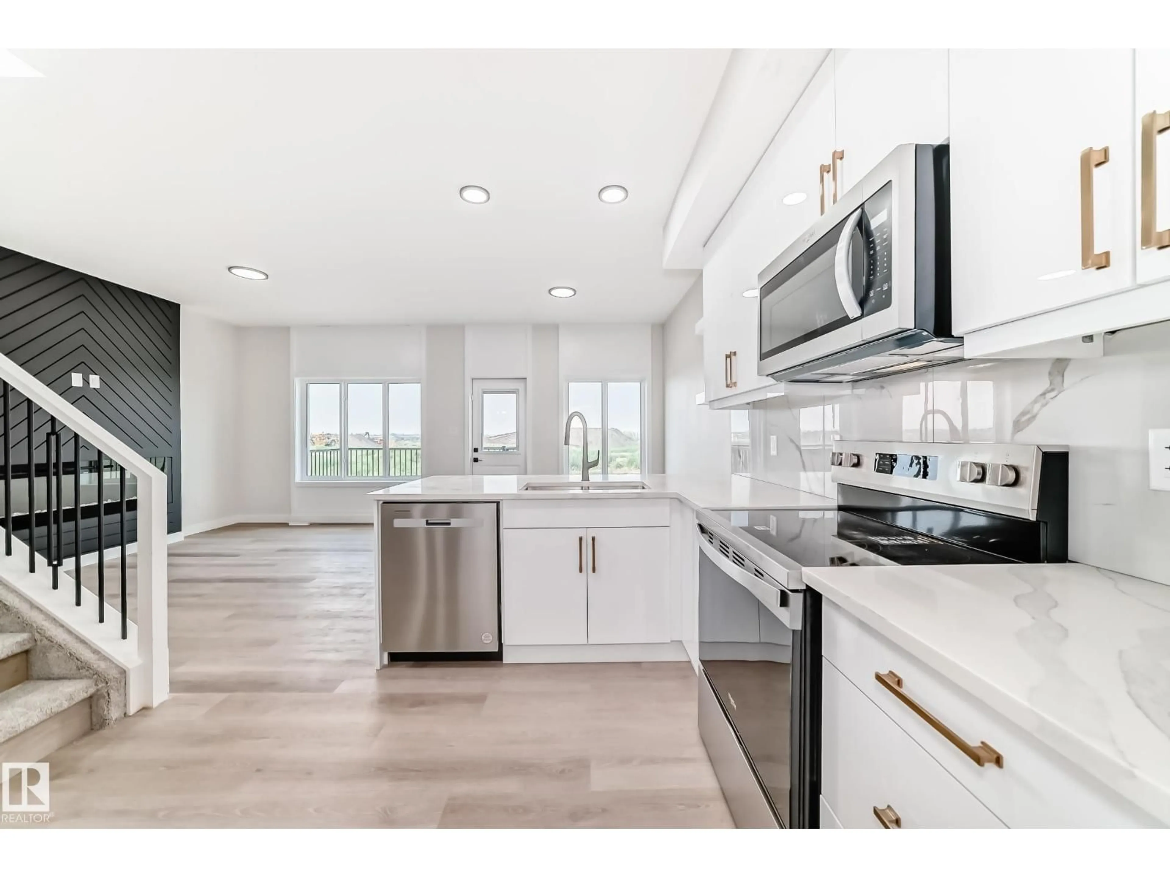 Open concept kitchen, ceramic/tile floor for 135 PIERWYCK LO, Spruce Grove Alberta T7X4G3
