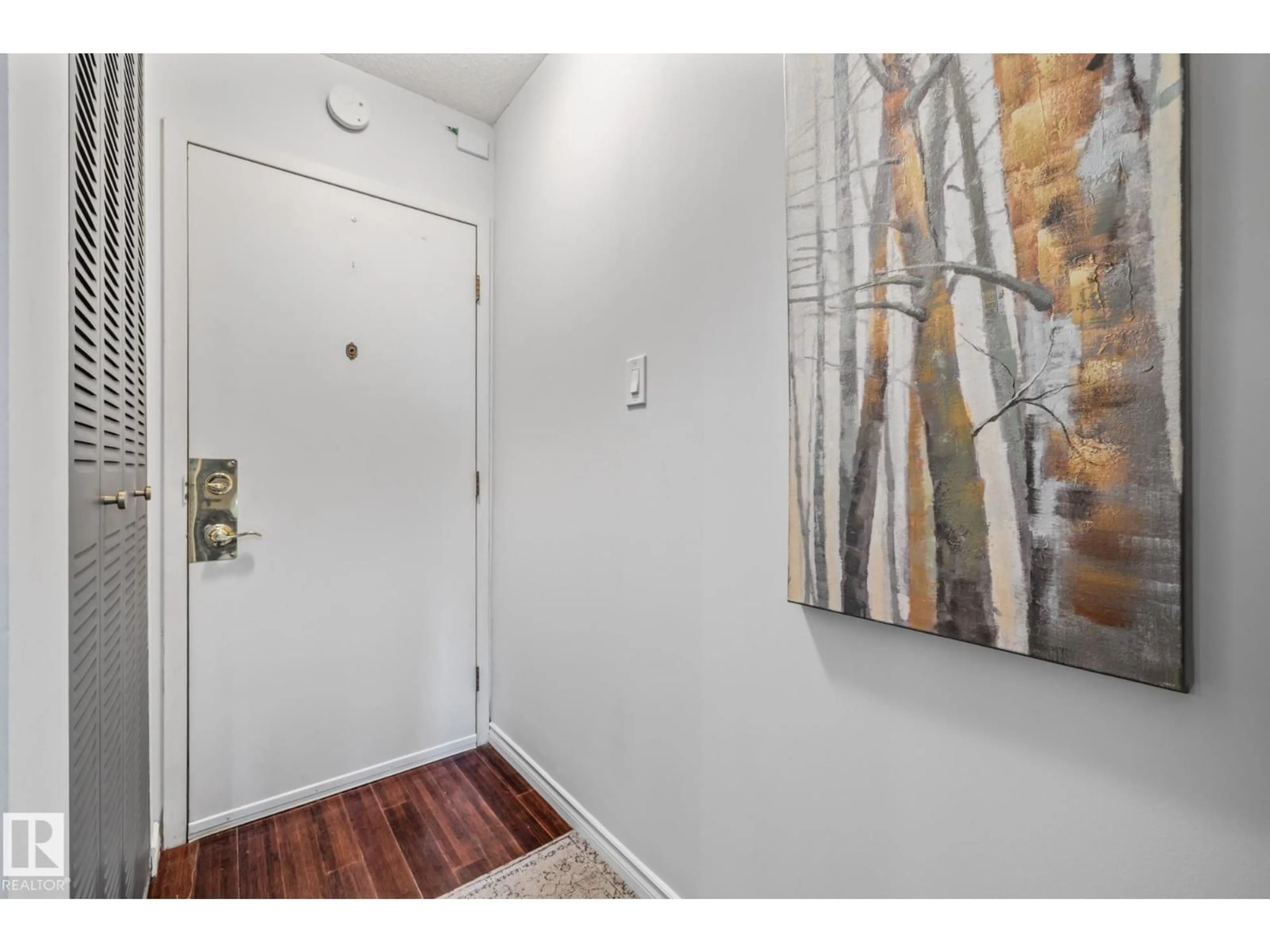 Indoor entryway for #1502 - 9909 110 ST, Edmonton Alberta T5K2E5
