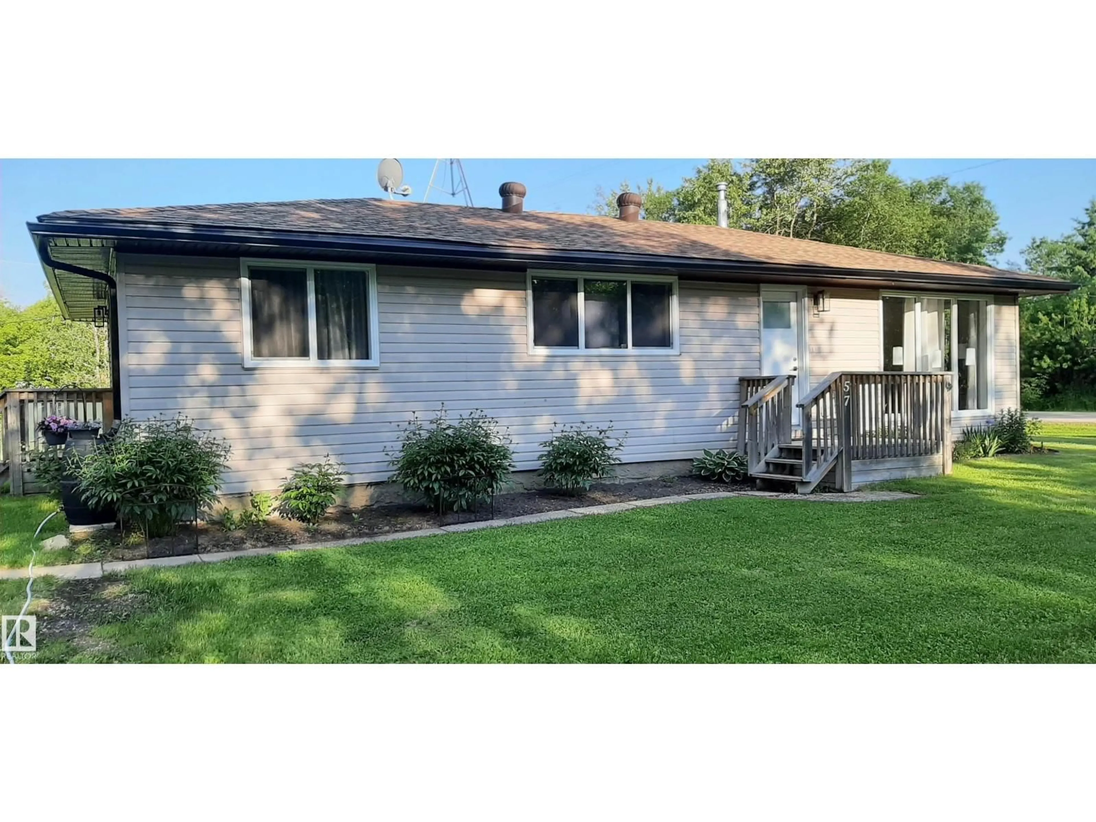 Home with vinyl exterior material, street for 20575 - 57 WYE RD, Rural Strathcona County Alberta T8G1H1