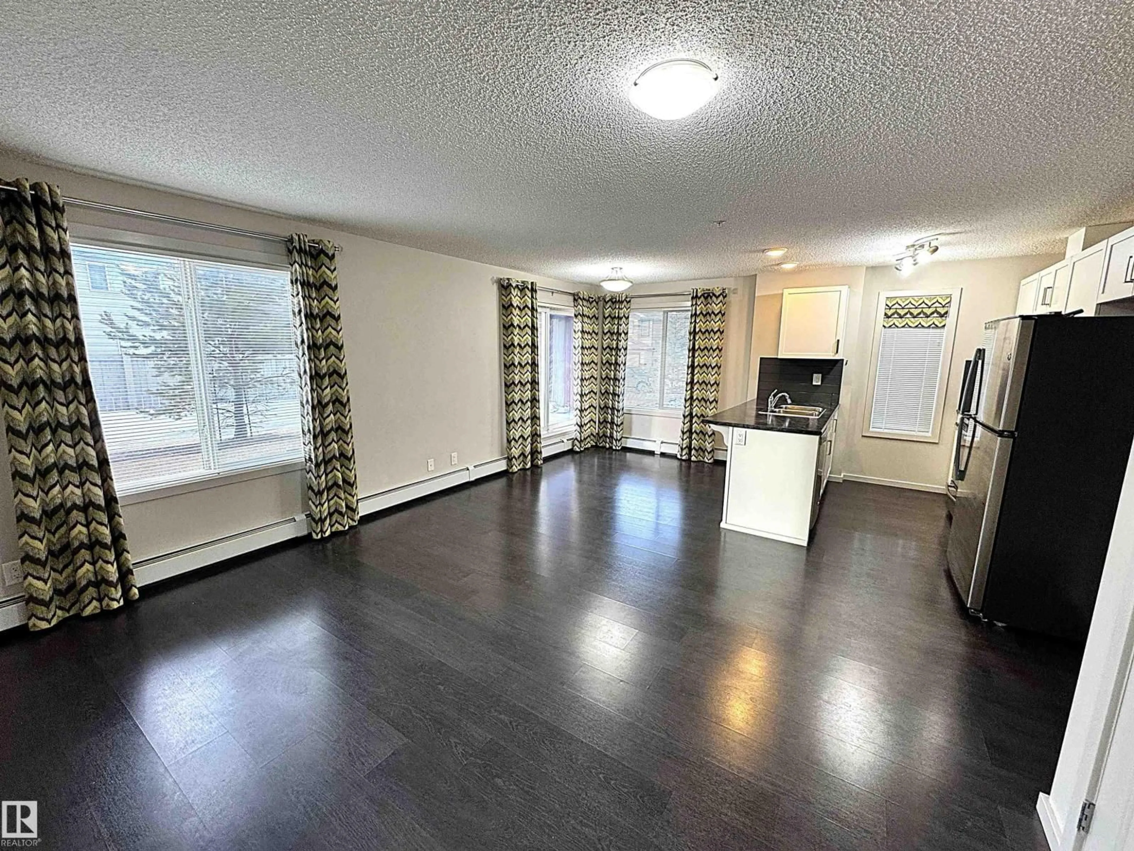 A pic of a room for #117 - 5521 7 AV, Edmonton Alberta T6X2A8