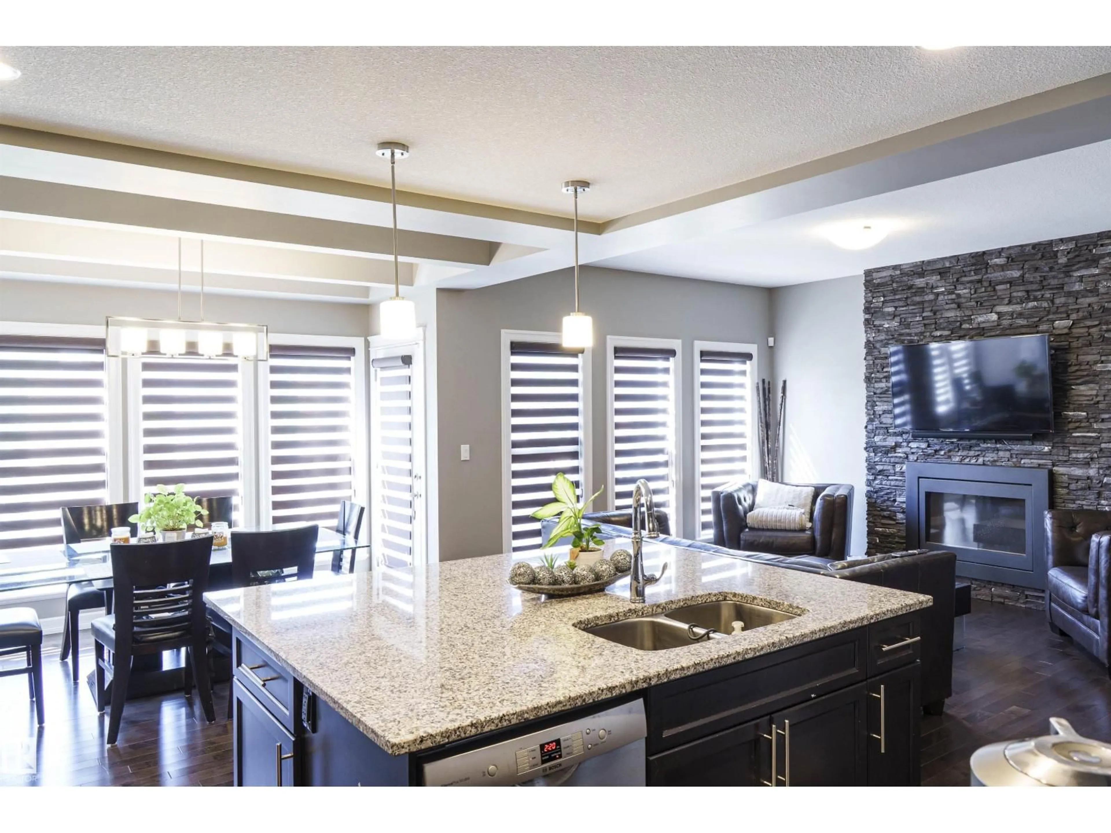 Open concept kitchen, ceramic/tile floor for 3307 HILTON CR, Edmonton Alberta T6M0N5