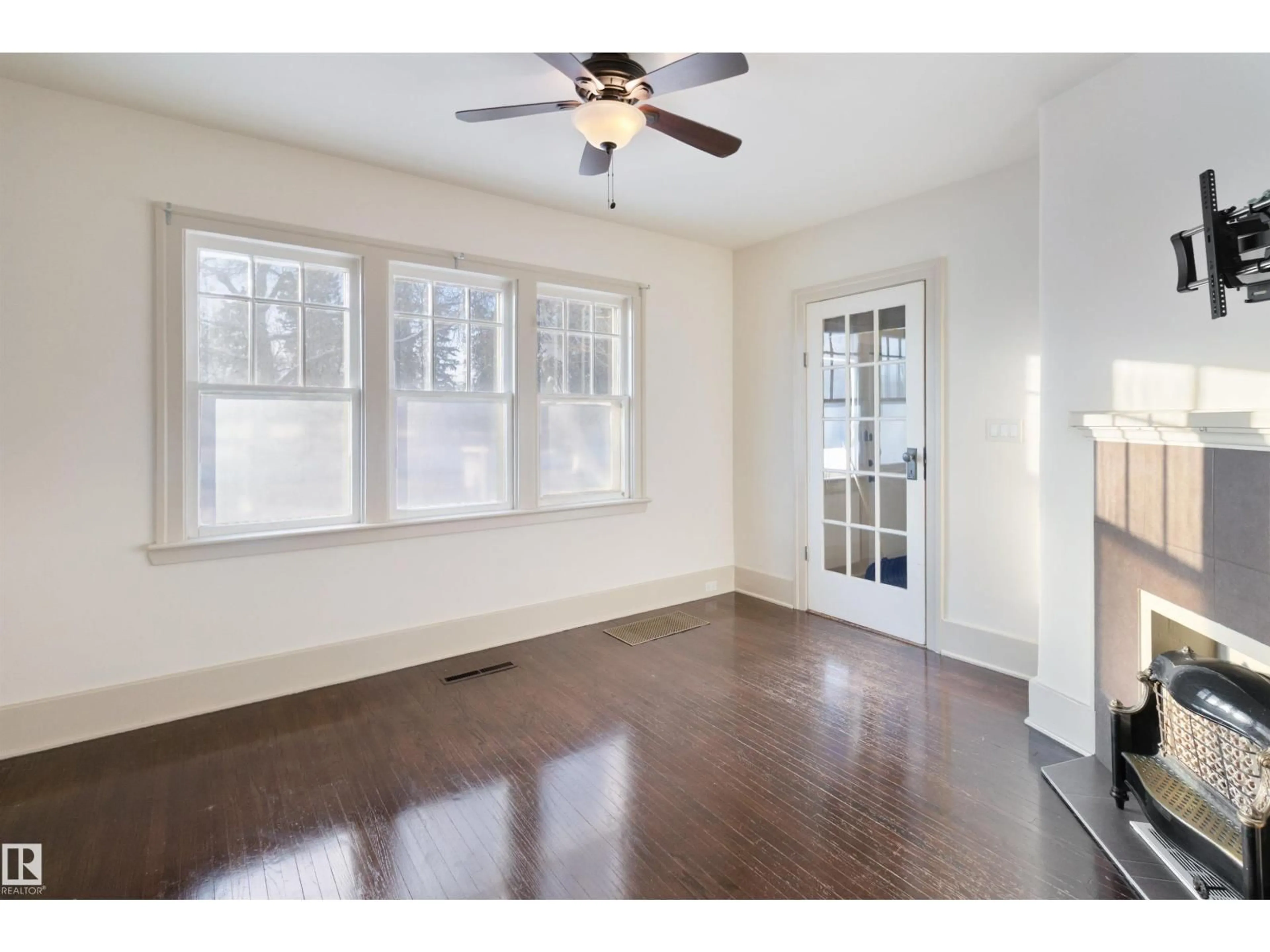 A pic of a room for 10428 76 AV, Edmonton Alberta T6E1L1