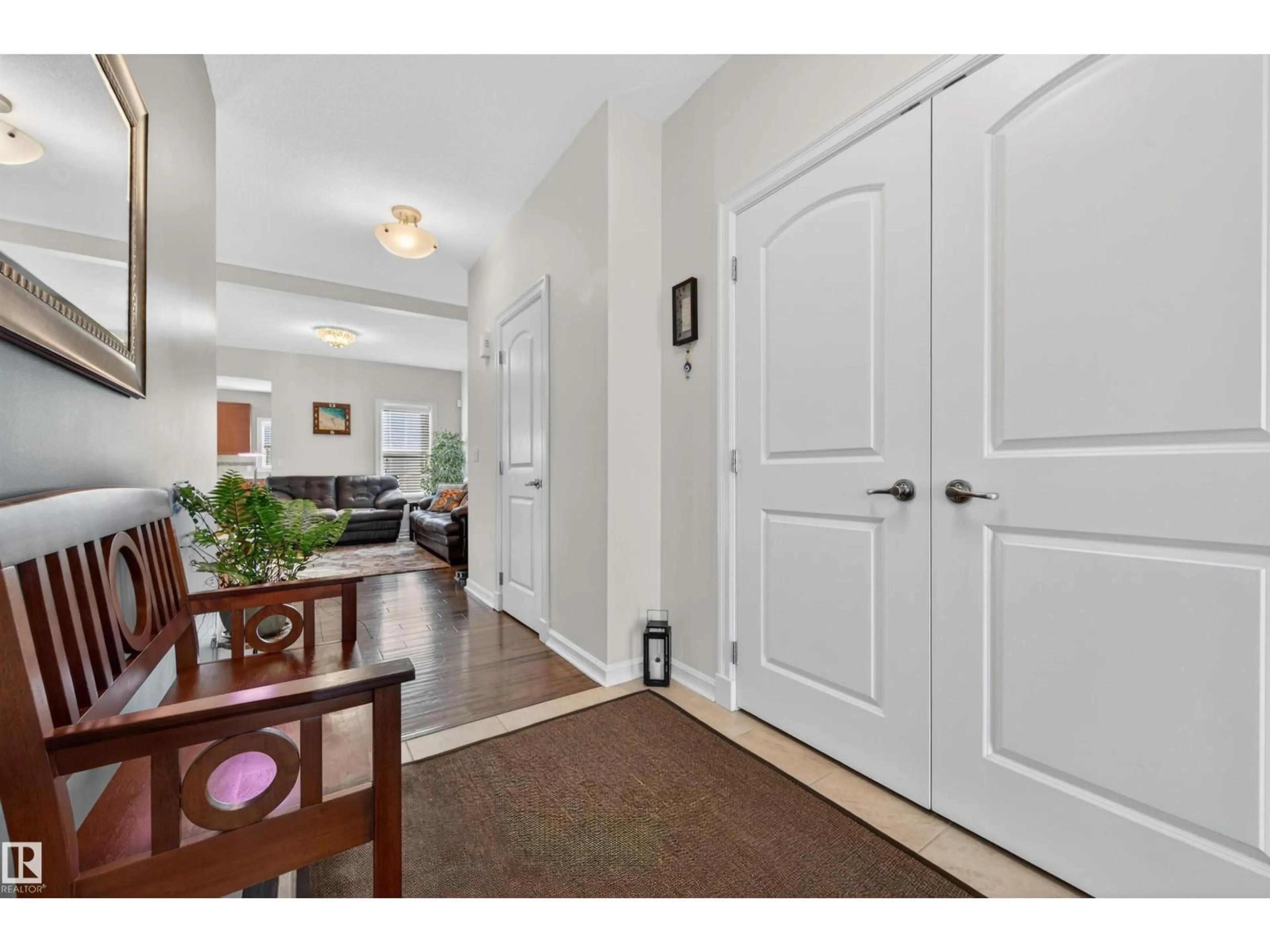 Indoor entryway for 1804 HAMMOND CR, Edmonton Alberta T6M0H9