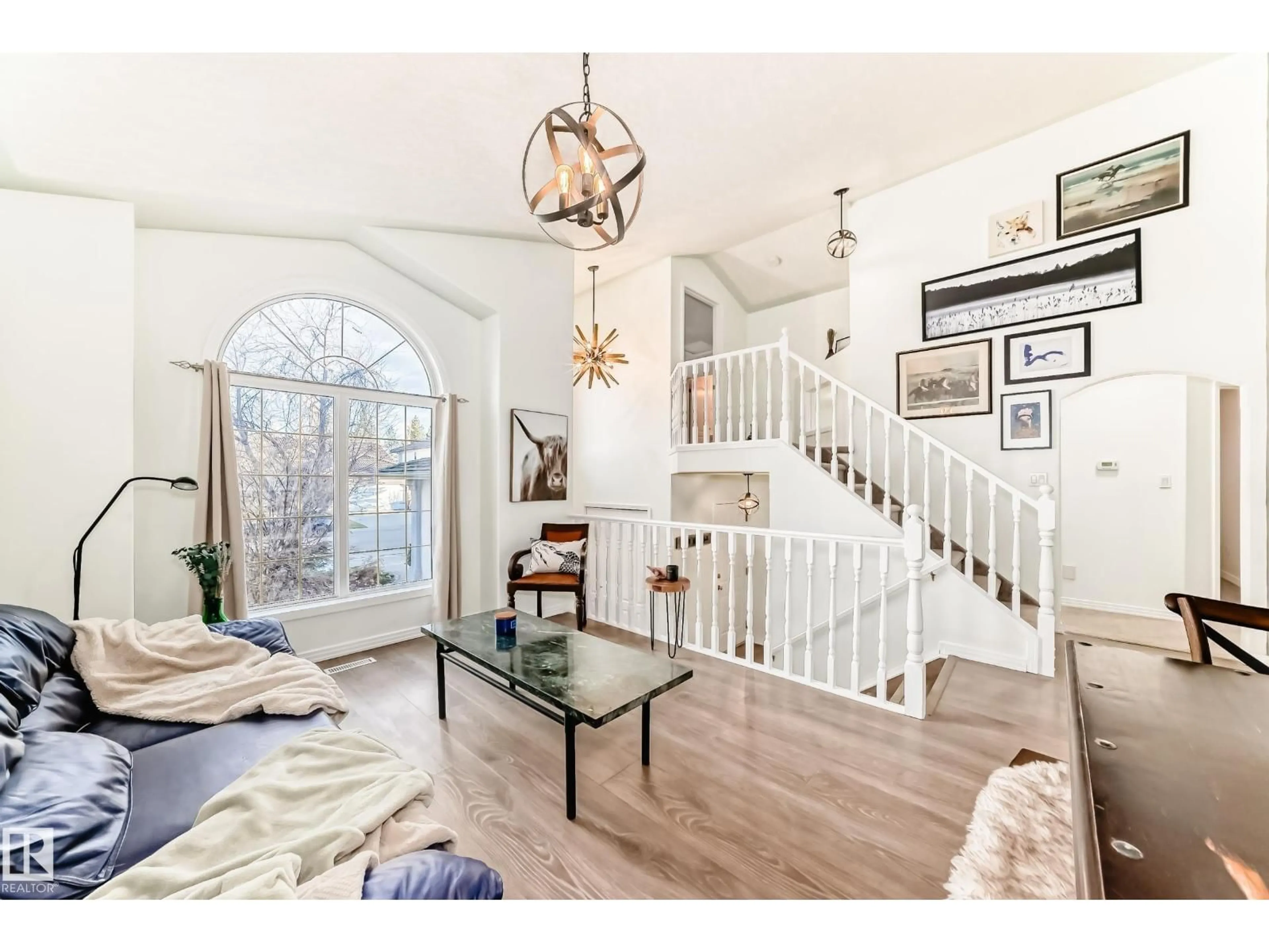 Indoor entryway for 1619 WELBOURN COVE CV, Edmonton Alberta T6M2M5