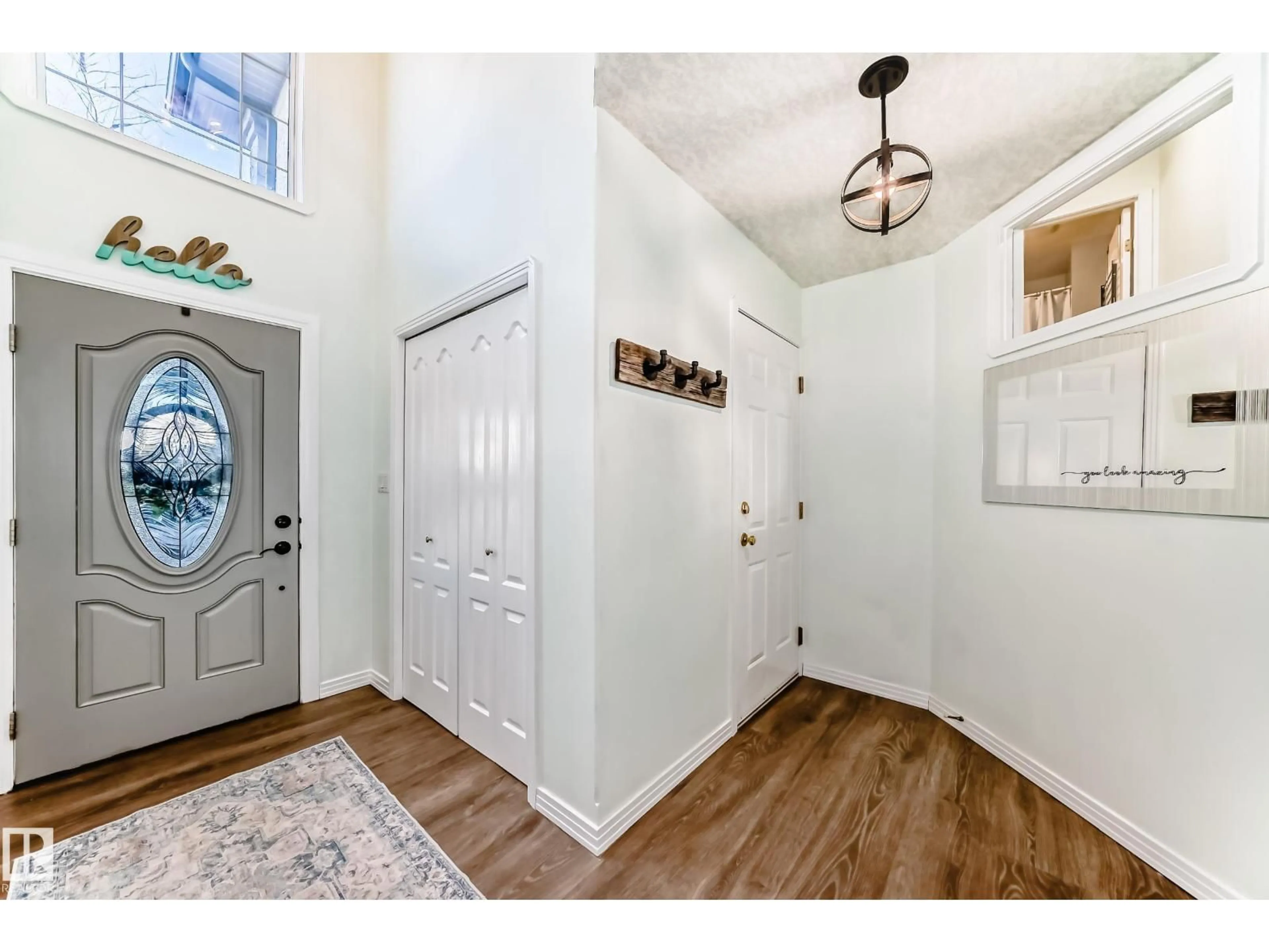 Indoor entryway for 1619 WELBOURN COVE CV, Edmonton Alberta T6M2M5