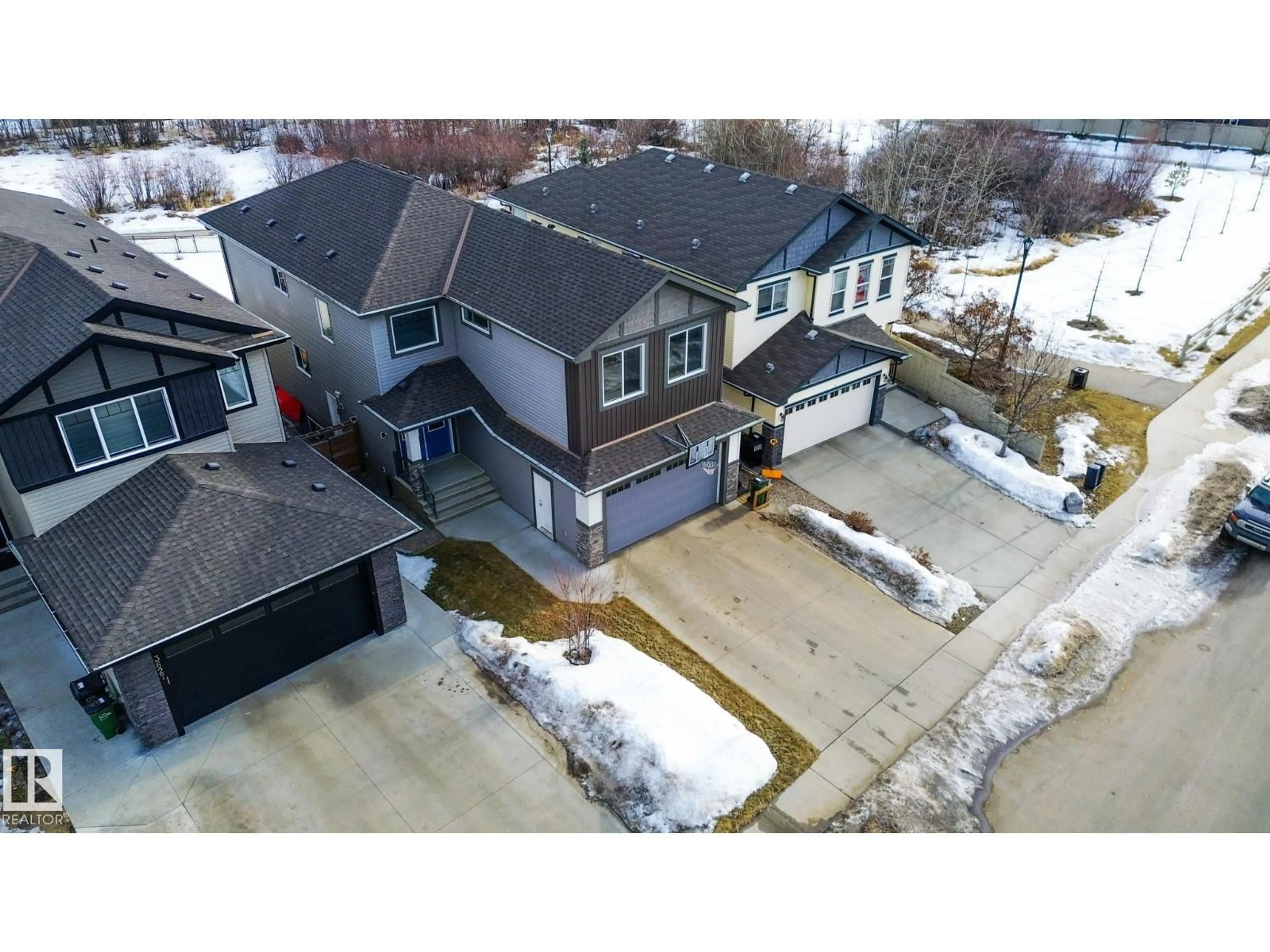 A pic from outside/outdoor area/front of a property/back of a property/a pic from drone, street for 3623 8 ST, Edmonton Alberta T6T1A1