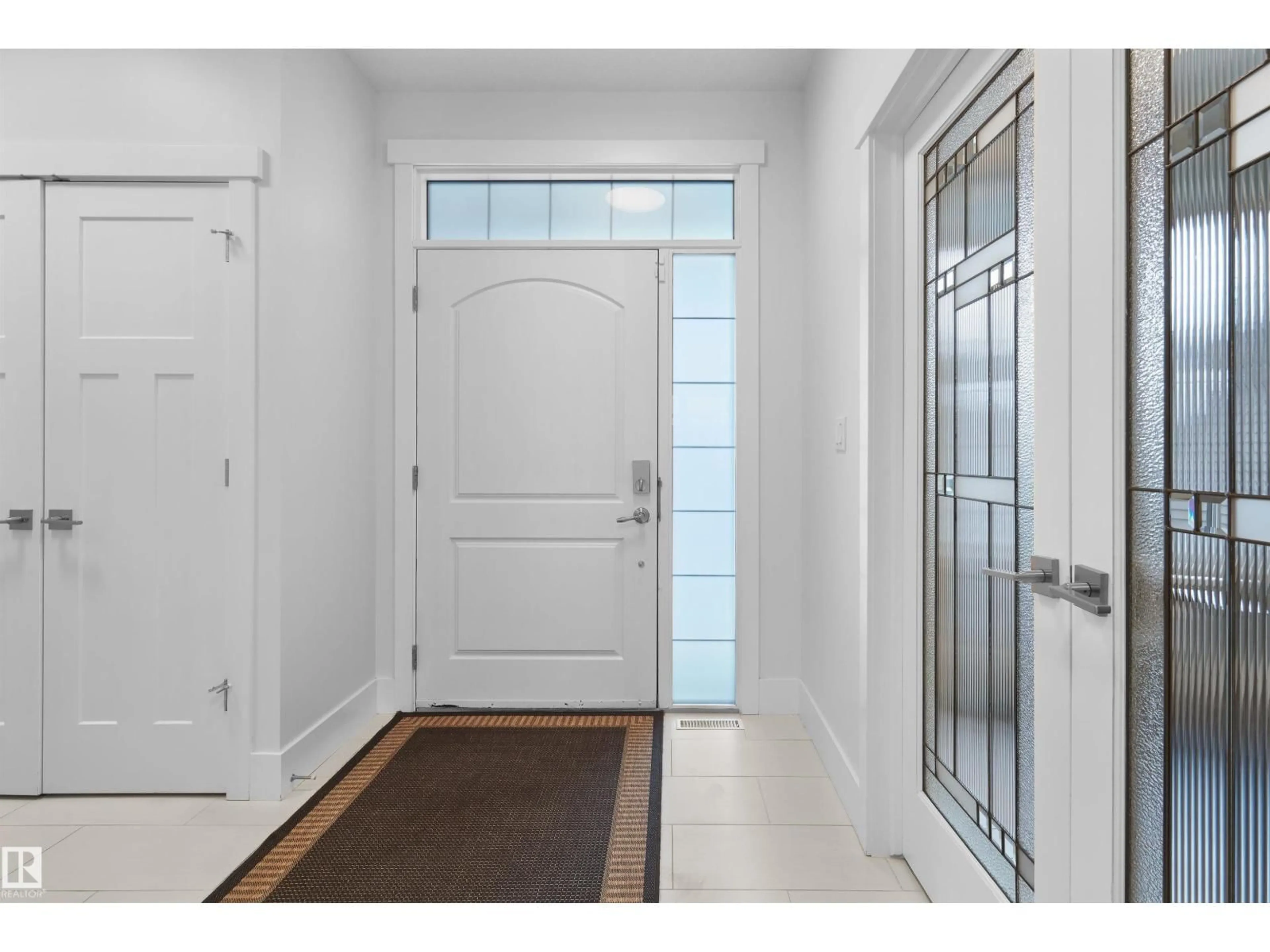 Indoor entryway for 4212 GORESKY CL, Edmonton Alberta T5T4V2