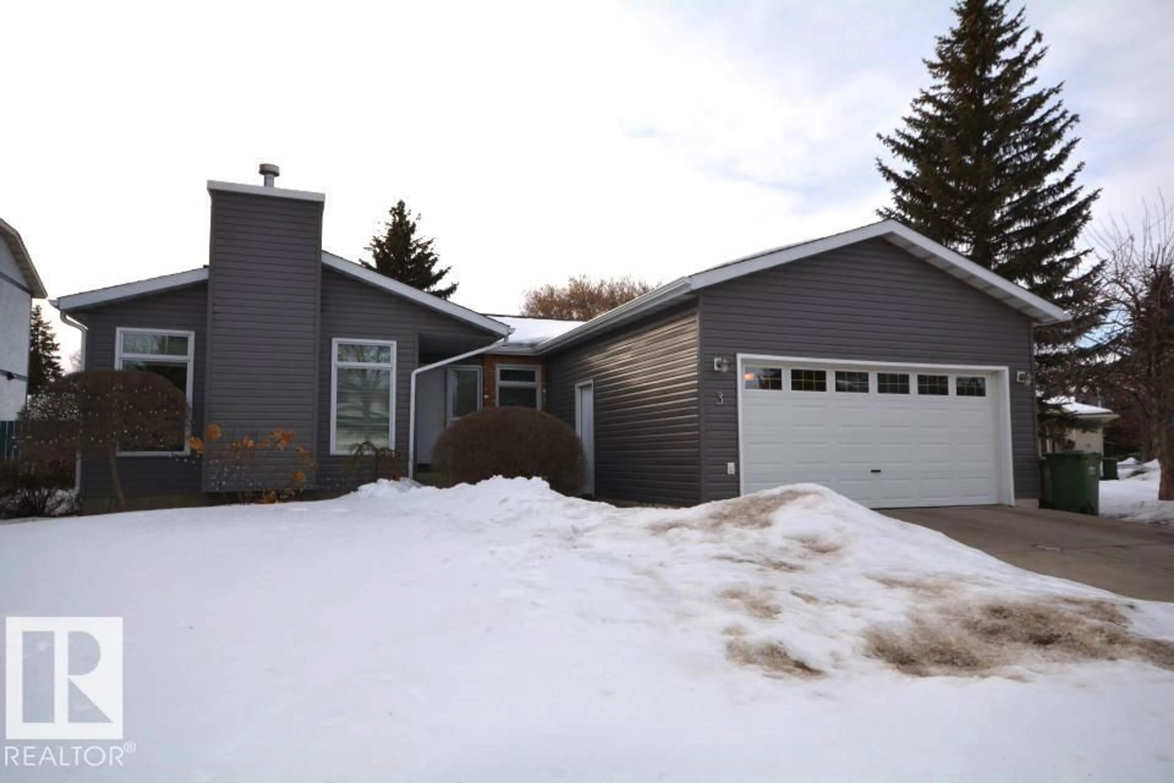 Home with vinyl exterior material, street for 3 WINGATE PL, St. Albert Alberta T8N3G2