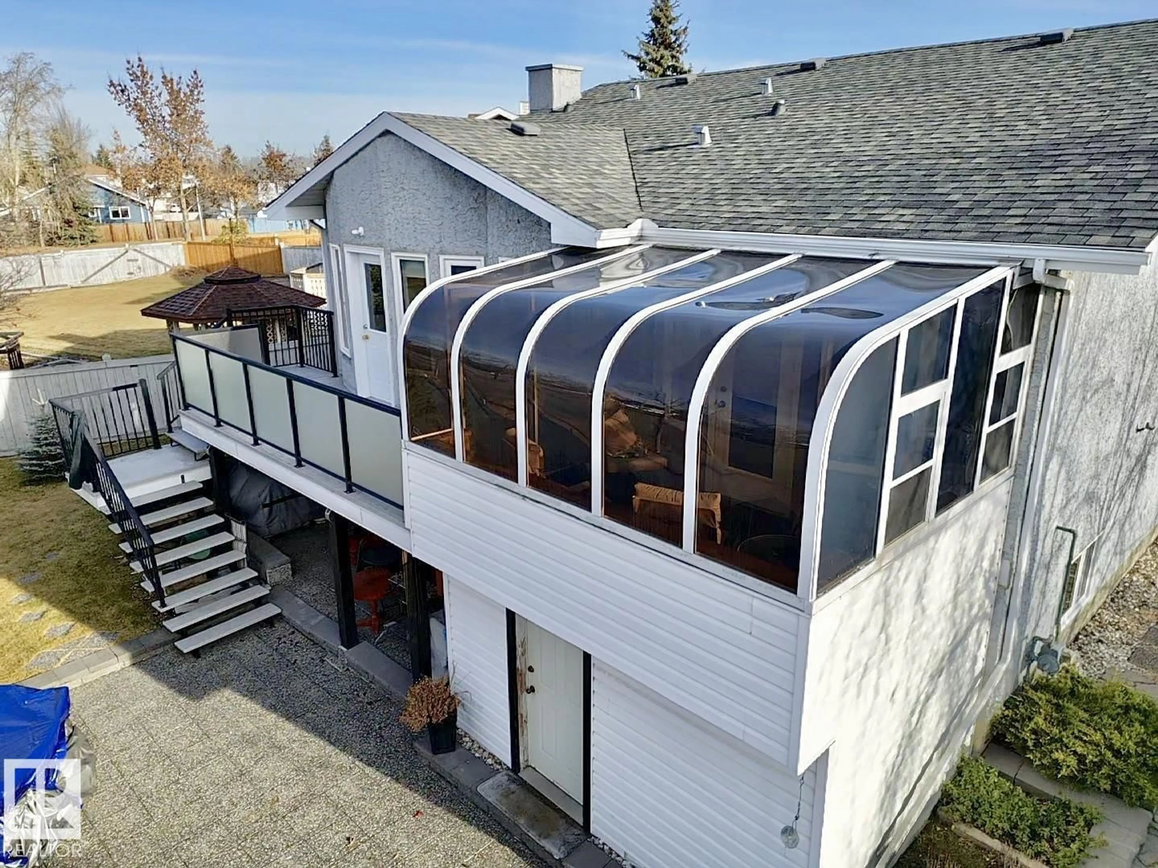 Home with vinyl exterior material, building for 3772 30 ST, Edmonton Alberta T6T1H6