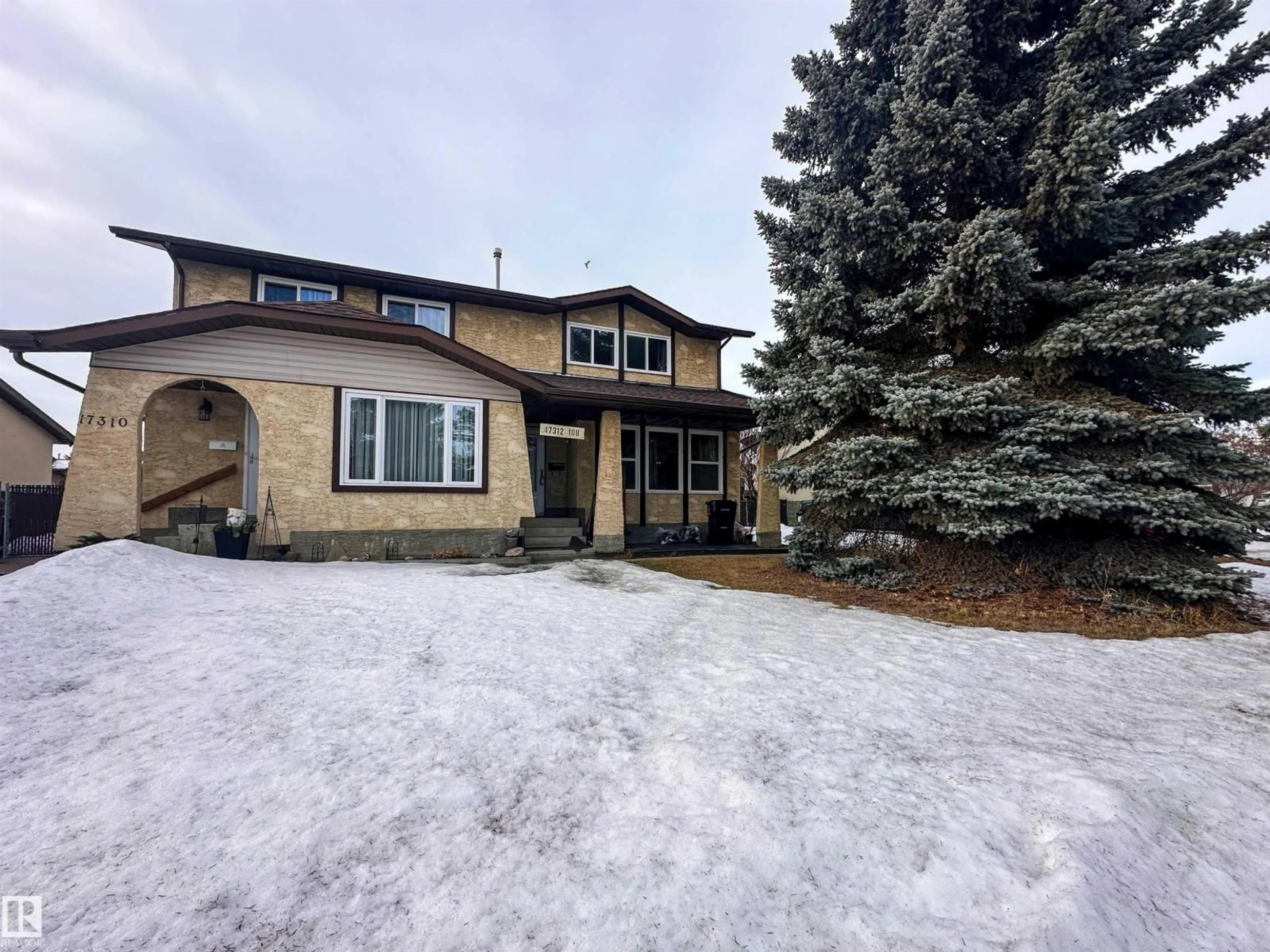A pic from outside/outdoor area/front of a property/back of a property/a pic from drone, street for NW - 17312 108 ST, Edmonton Alberta T5X3Y8