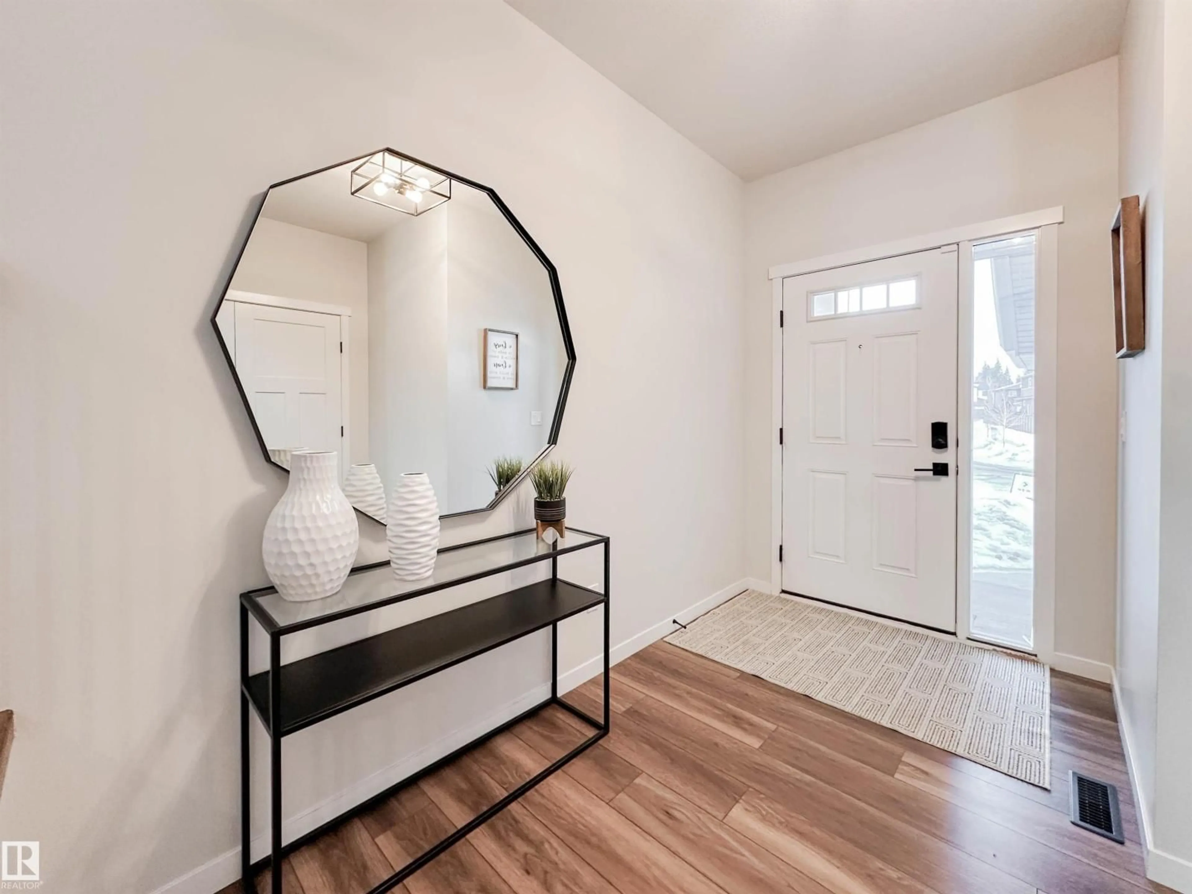 Indoor entryway for 21 RIVERHILL CR, St. Albert Alberta T8N7X4