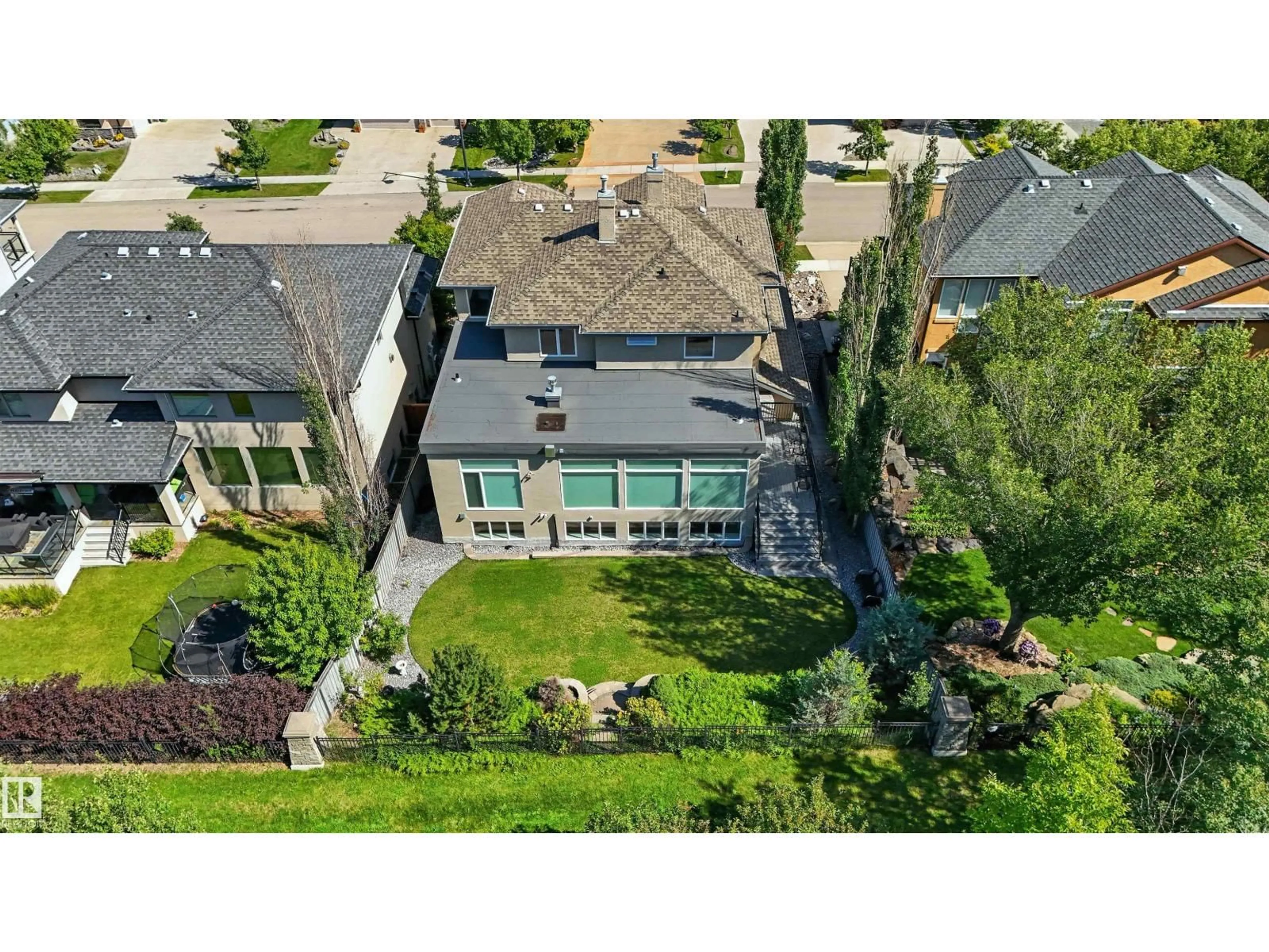 A pic from outside/outdoor area/front of a property/back of a property/a pic from drone, street for 2426 MARTELL CR, Edmonton Alberta T6R0C7