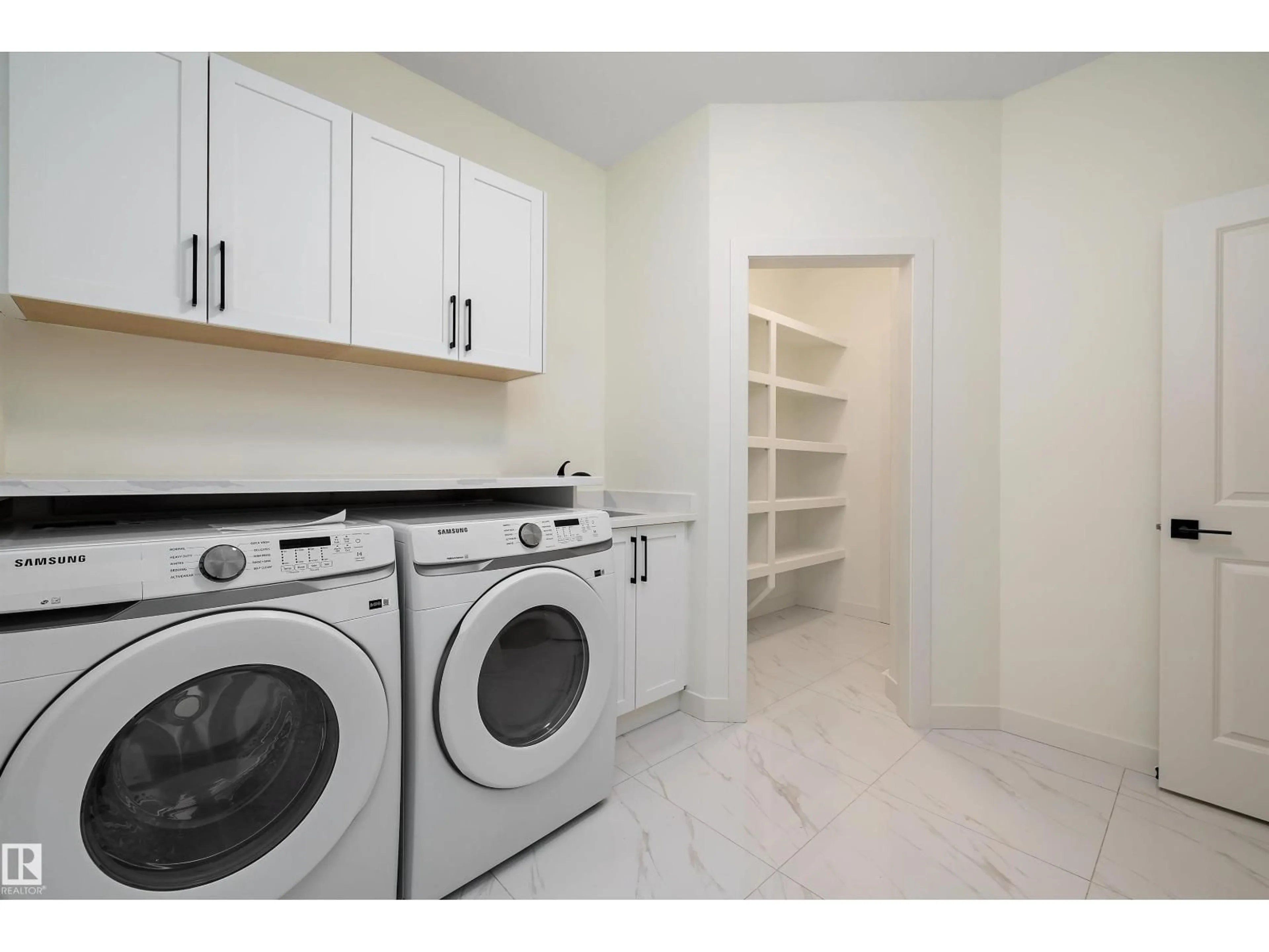 Laundry room for 247 EDGEMONT GREEN GR, Edmonton Alberta T6M3J7
