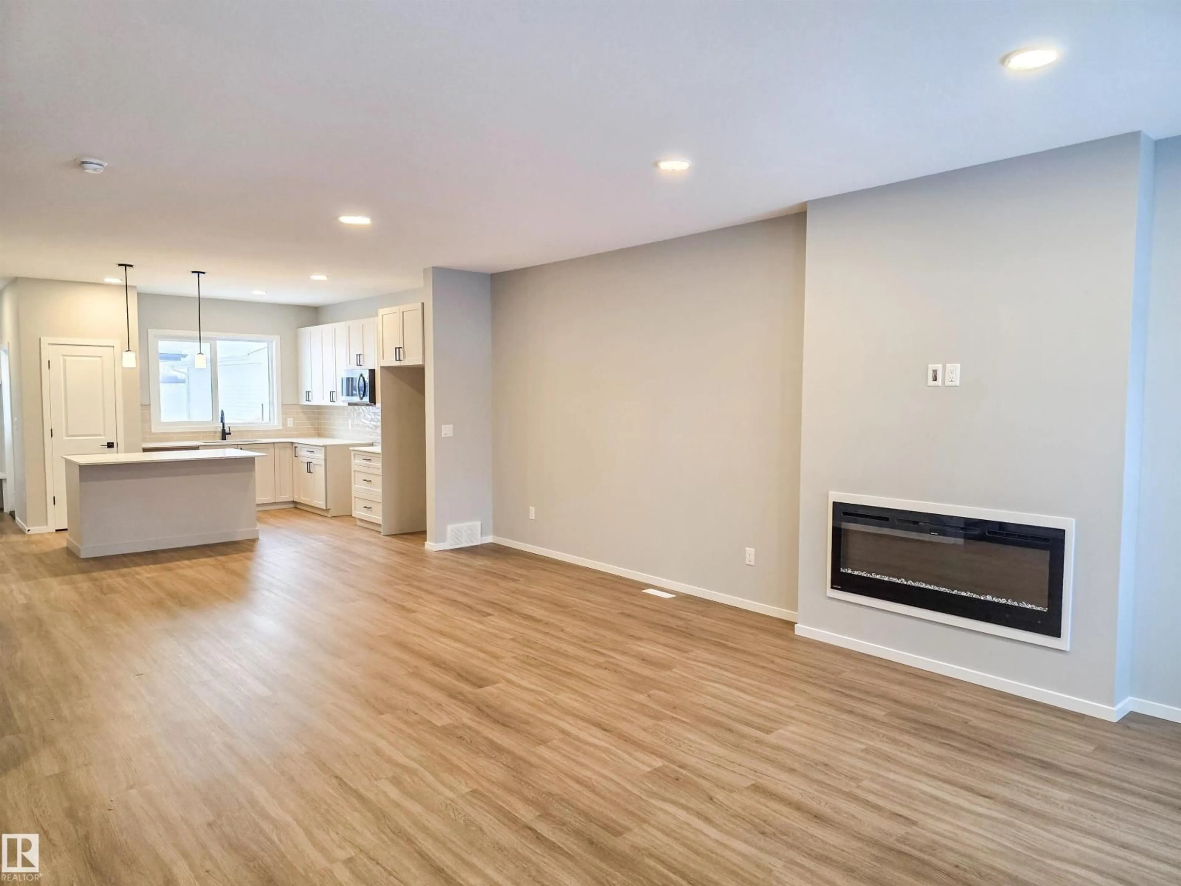 Open concept kitchen, unknown for 111 BRICKYARD DR, Stony Plain Alberta T7Z0P2