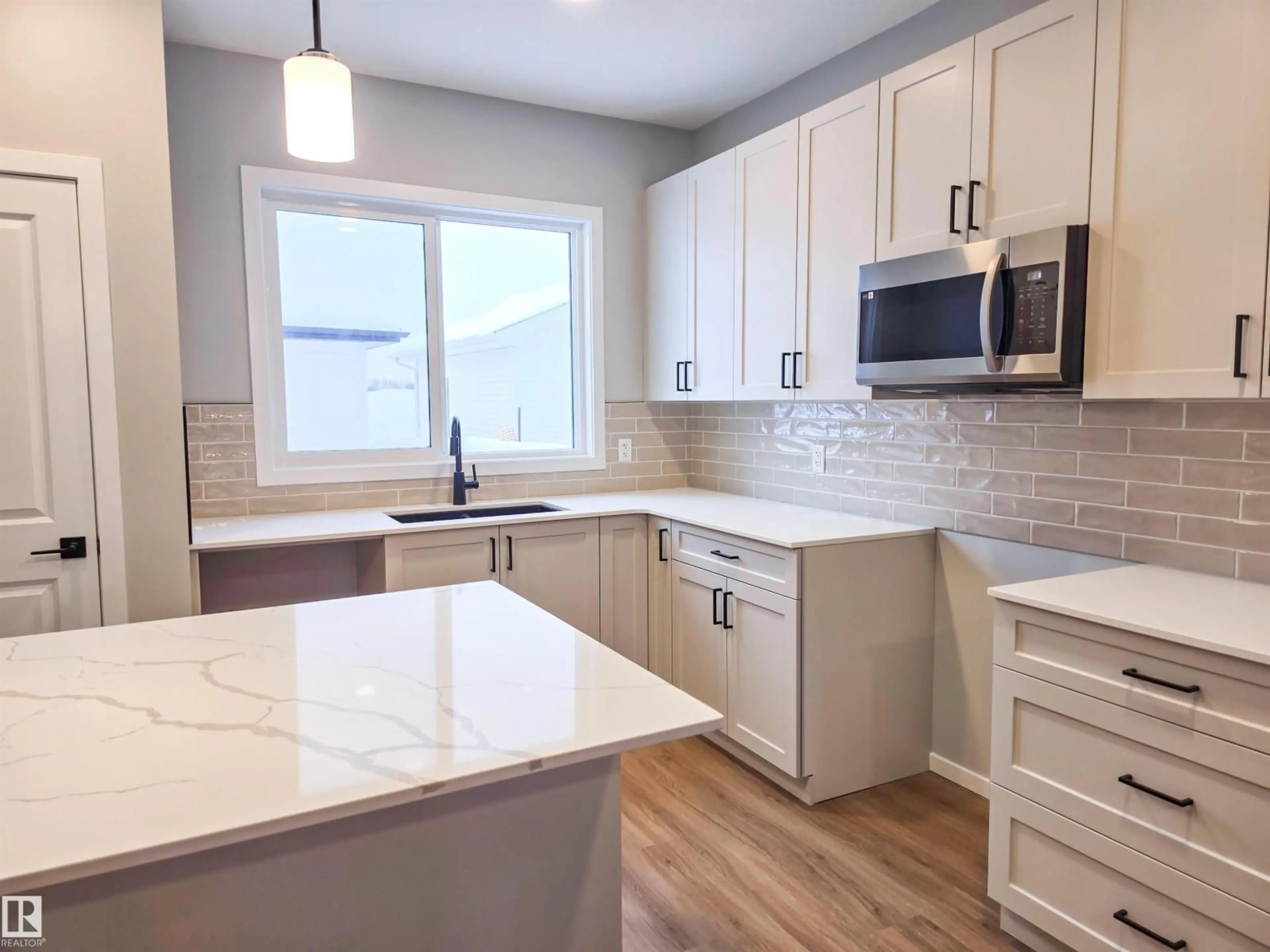 Open concept kitchen, unknown for 111 BRICKYARD DR, Stony Plain Alberta T7Z0P2