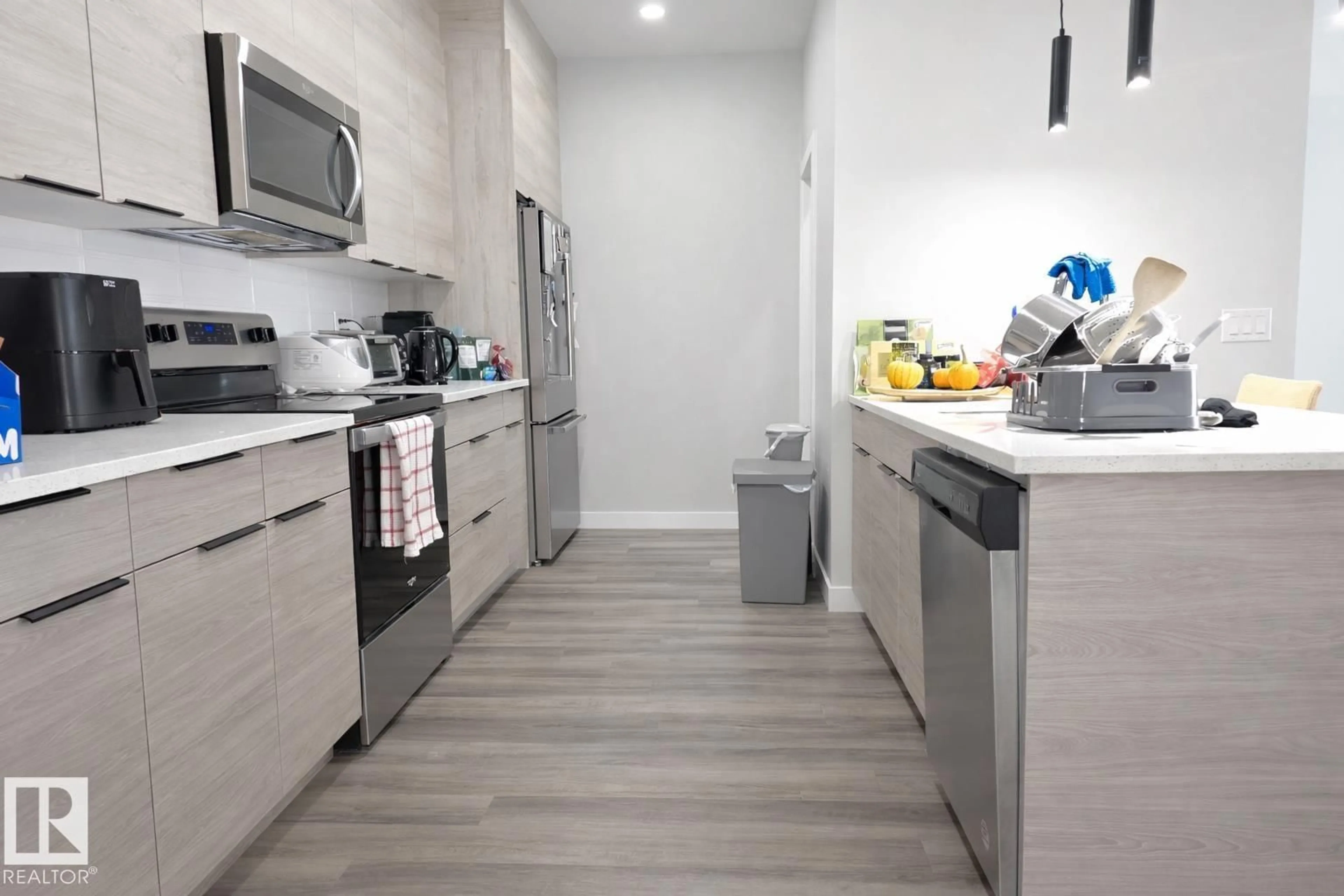 Unknown for NW - 7113 / 7115 106 ST, Edmonton Alberta T6E4V5