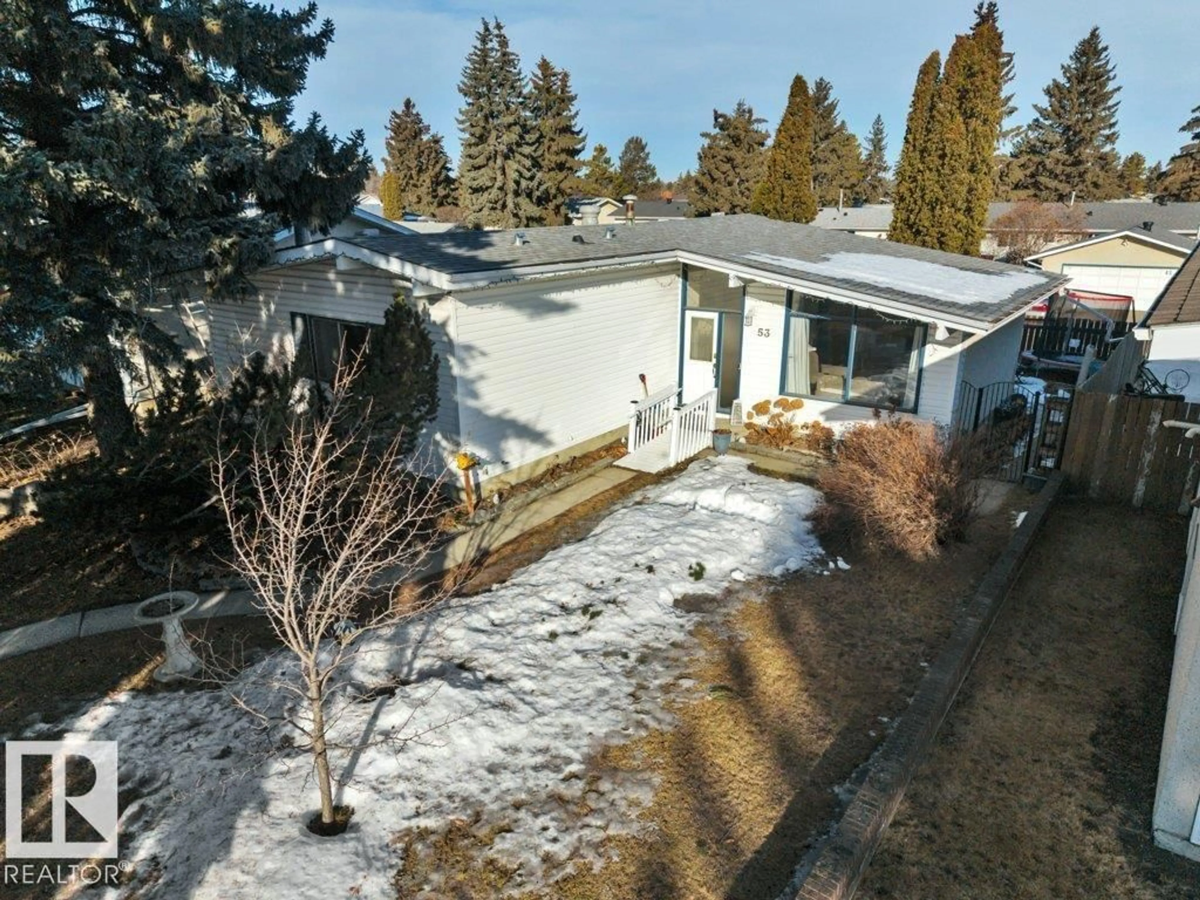 A pic from outside/outdoor area/front of a property/back of a property/a pic from drone, street for 53 BELLEVILLE AV, Spruce Grove Alberta T7X1J7