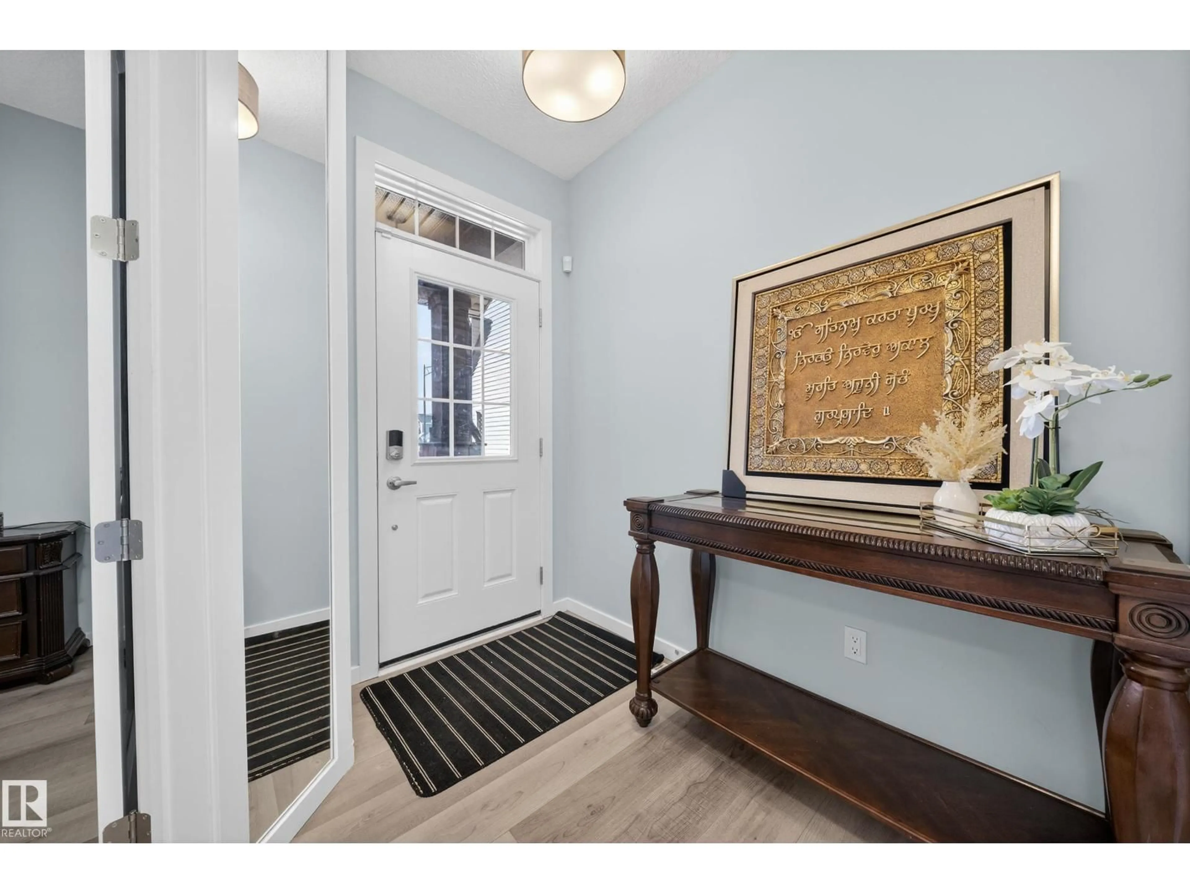 Indoor entryway for CI SW - 1575 PLUM CIRCLE, Edmonton Alberta T6X2W9